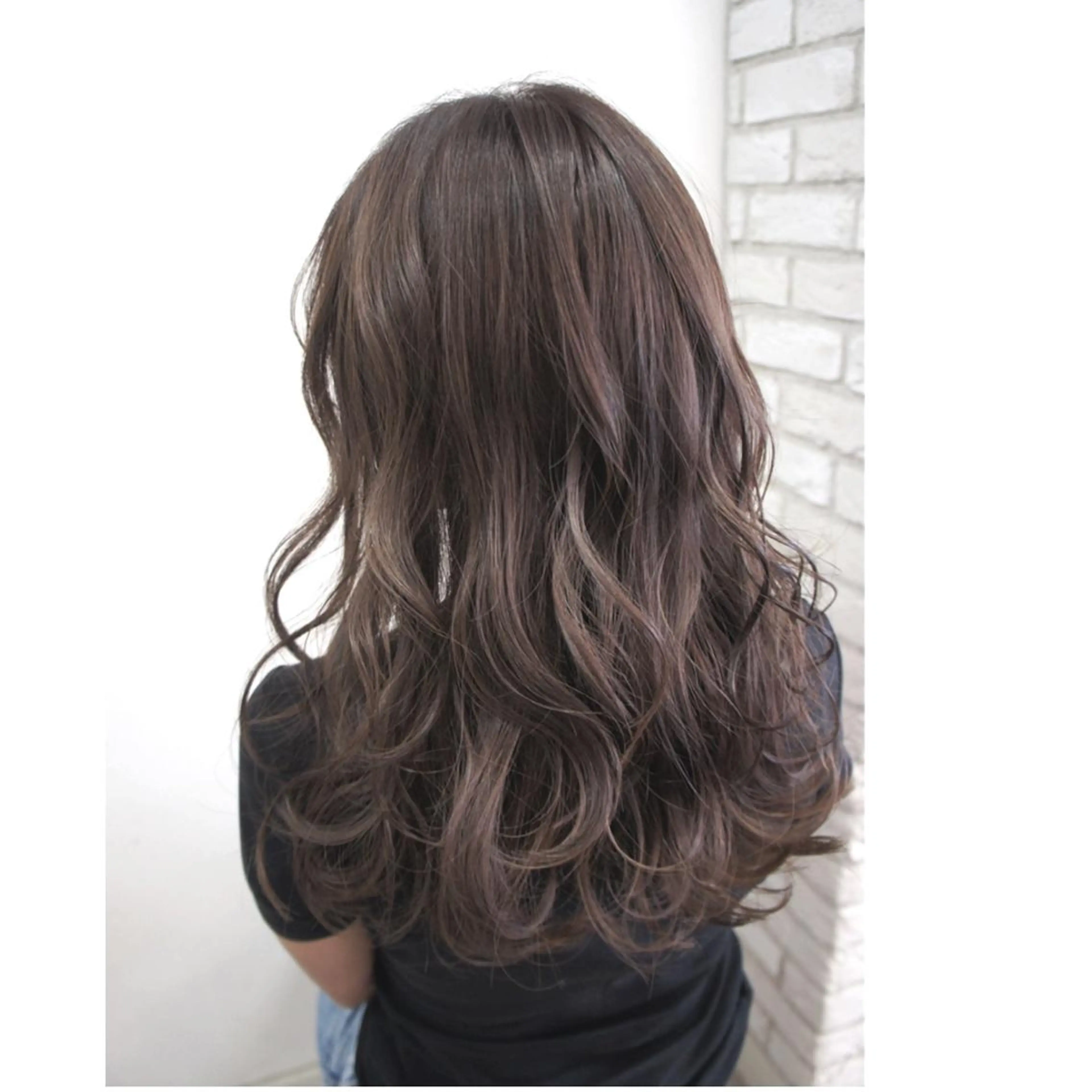 セミロング 山本 茉希のヘアスタイル