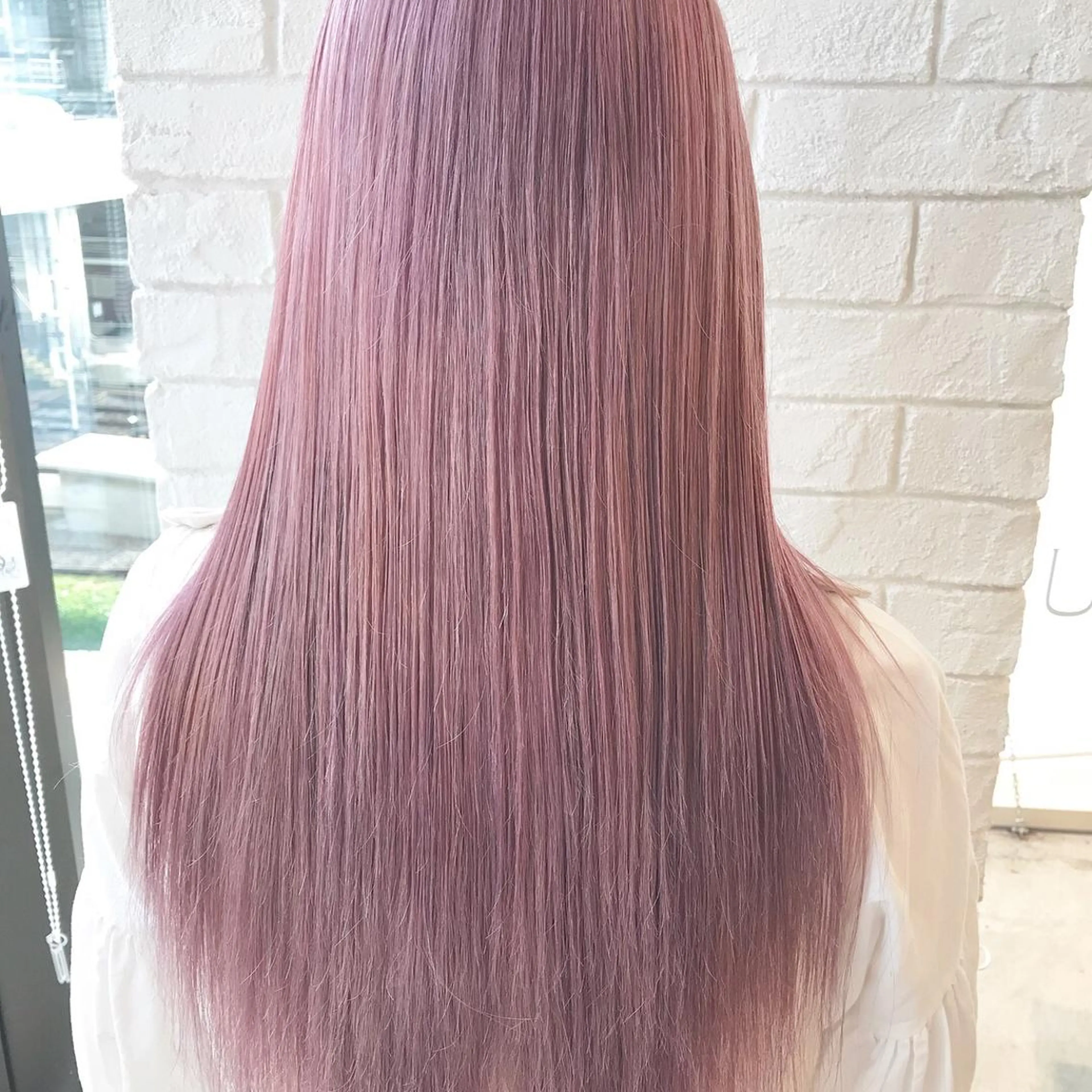 ロング カラー ブリーチ 松岡 恭弘のヘアスタイル