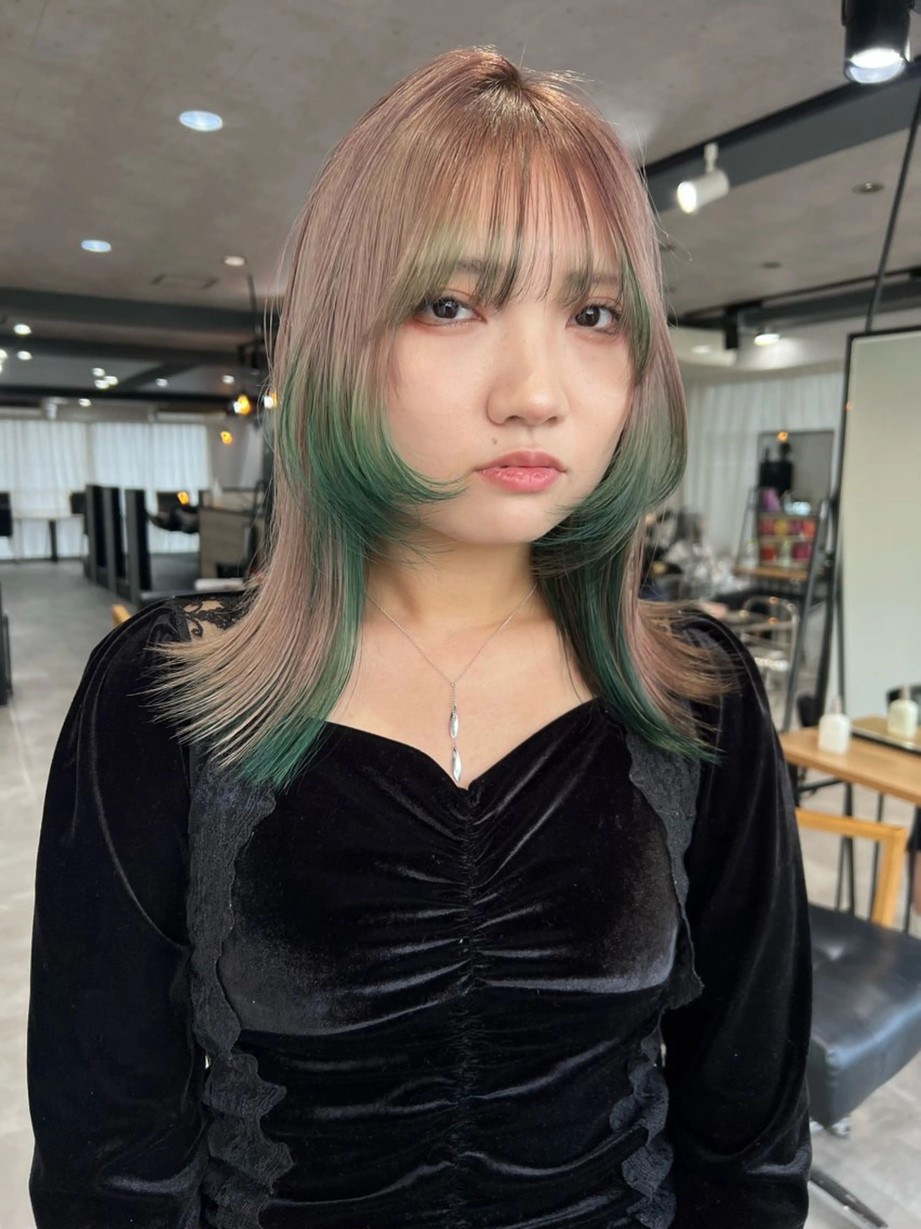 ミディアム カラー カット ヘアカラー ダブルカラー🩰 CHIHIRO👒のヘアスタイル