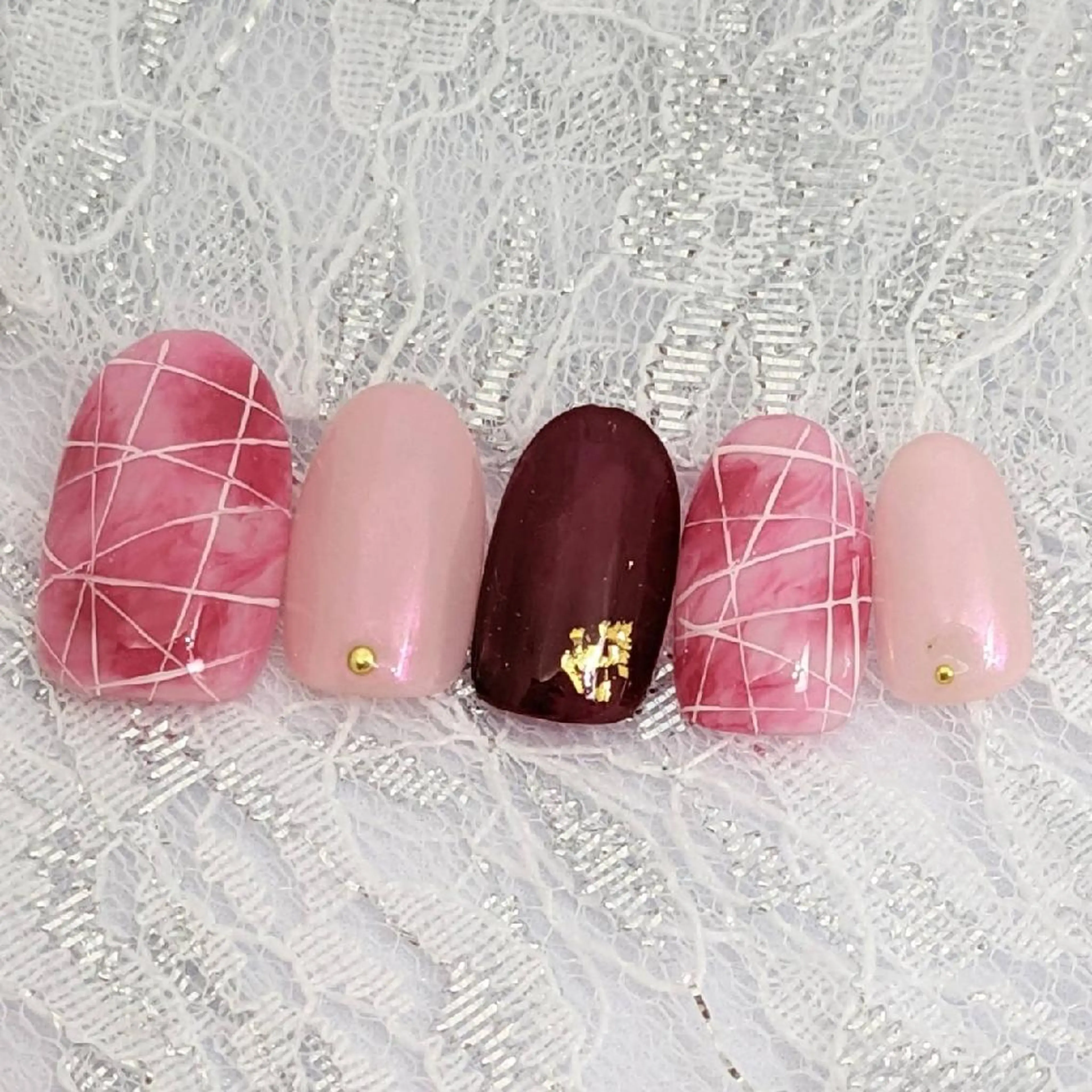 ネイル ゴージャス ハンドネイル ネイルサロンベルティ .keikoのネイルデザイン