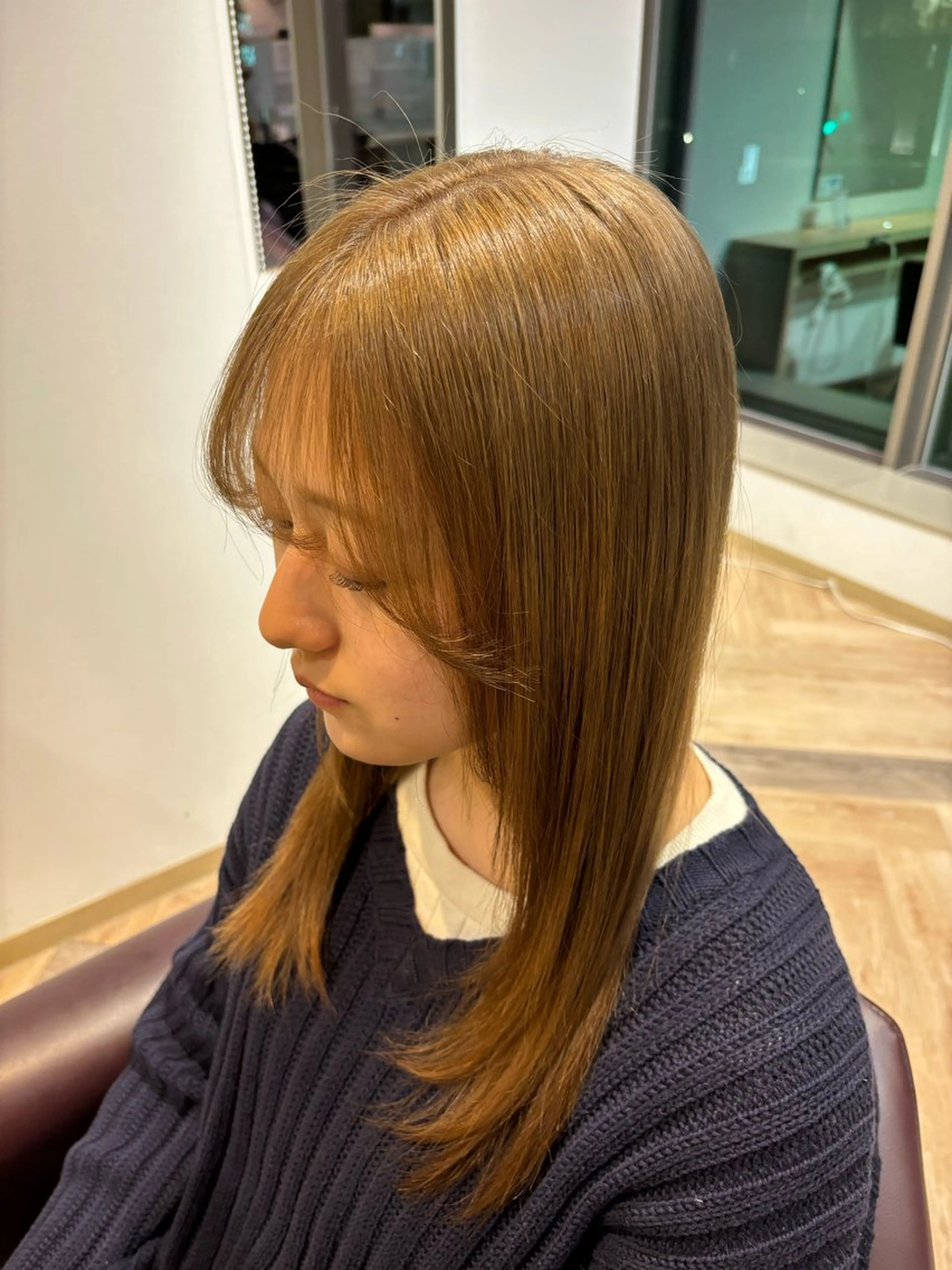 セミロング カラー ハイトーンカラー ゆい/パーマ/レイヤ ー/似合わせカラーのヘアスタイル