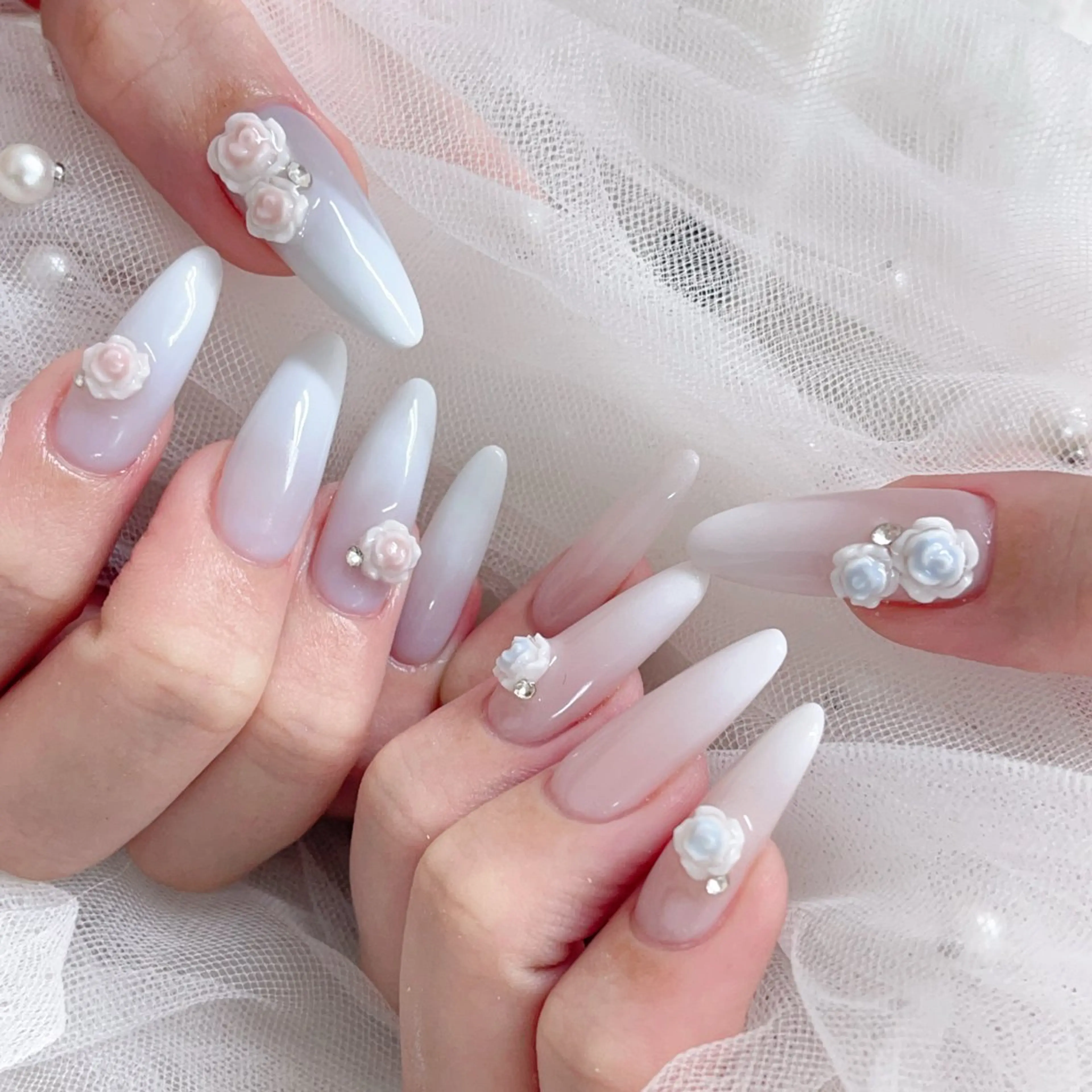 ネイル ハンドネイル Queens ciciのネイルデザイン