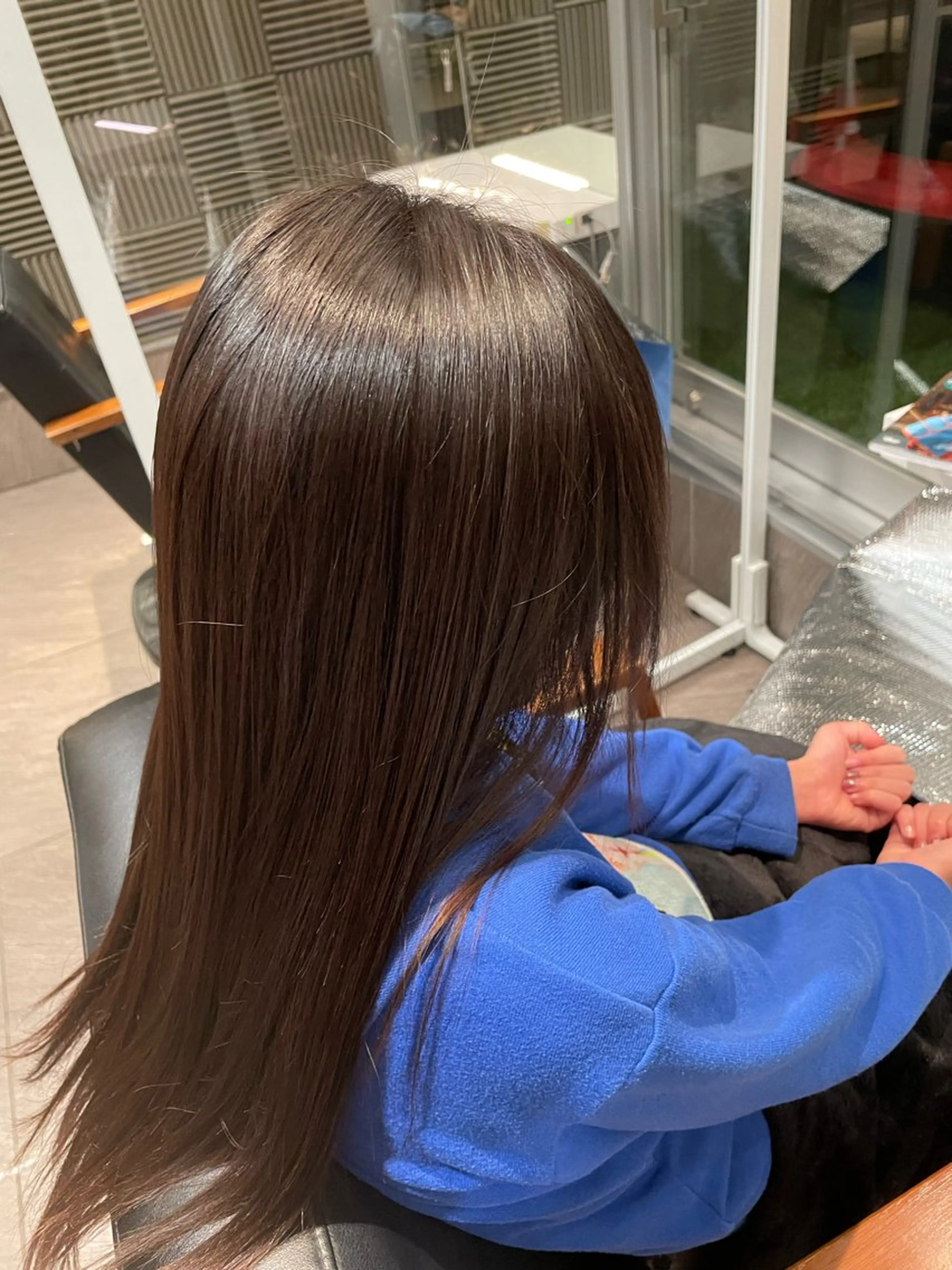 ロング パーマ レイヤーカット/顔 周りカット/髪質改善のヘアスタイル