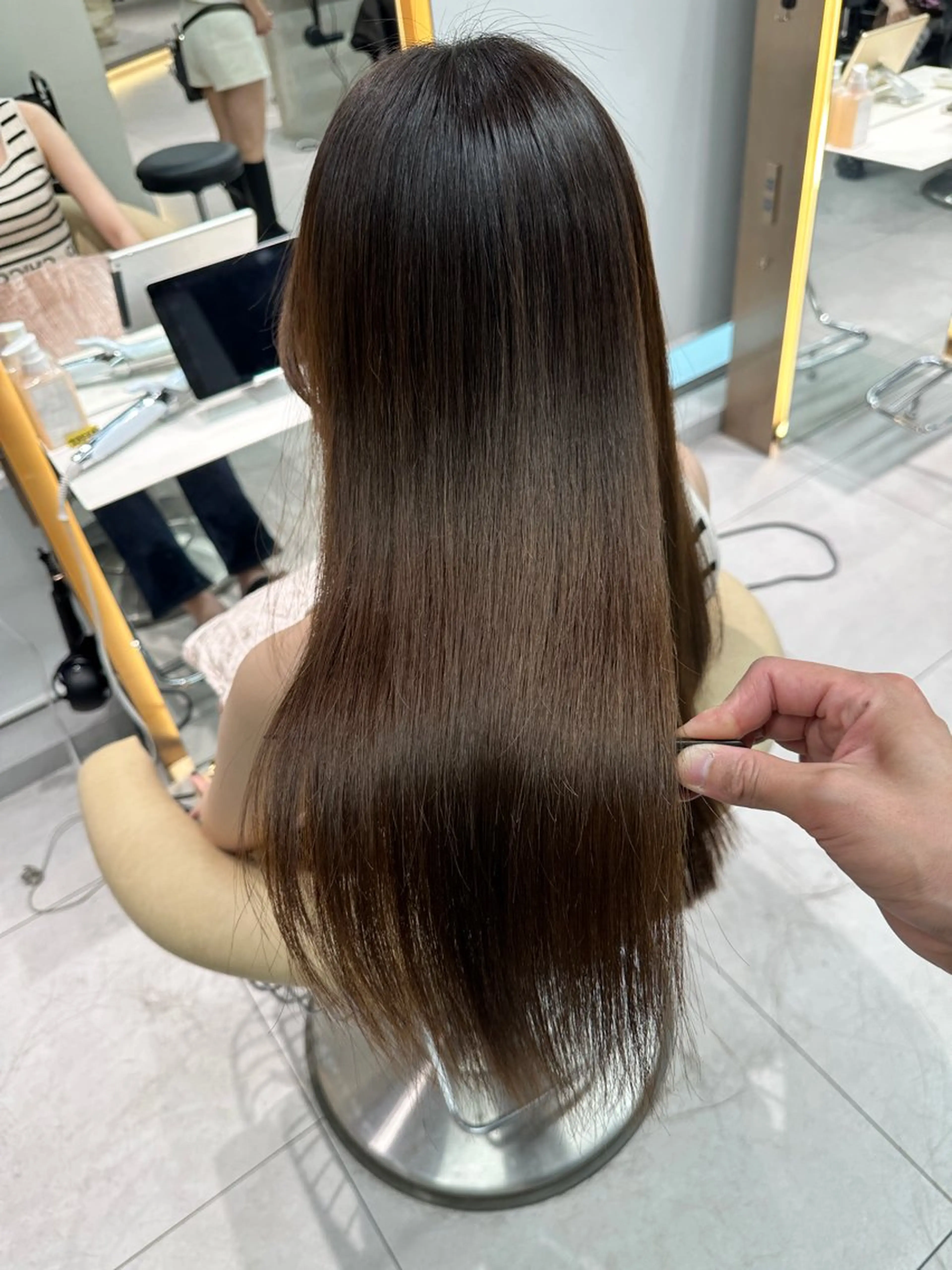 セミロング カラー カット 縮毛矯正 トリートメント 《髪質改善✖️オリー ブ🧸》小嶋拓也のヘアスタイル