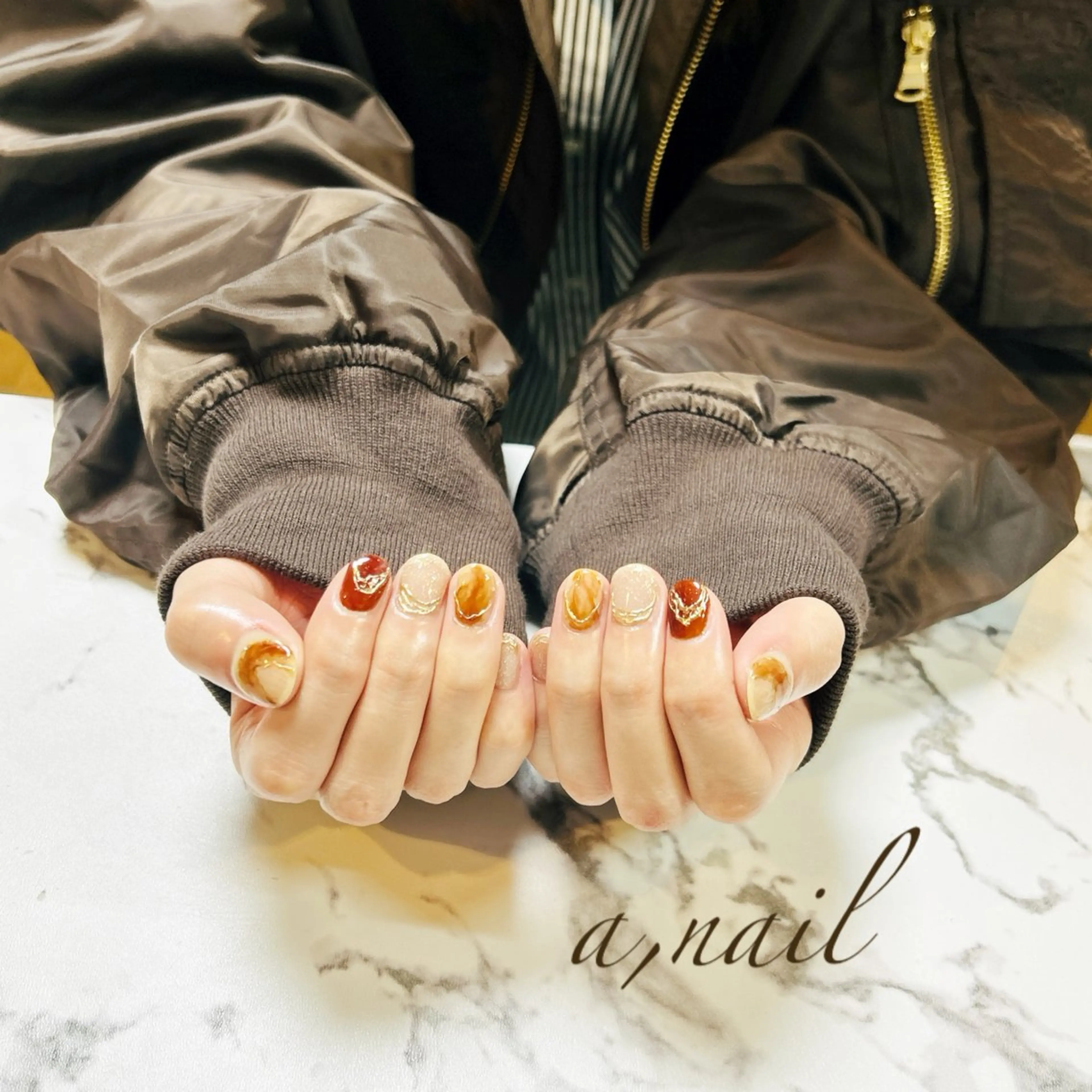 ネイル キラキラネイル ラメ(グリッター) ミラーネイル ニュアンスネイル オフィスネイル ハンドネイル ネイルサロン エーネイルのネイルデザイン