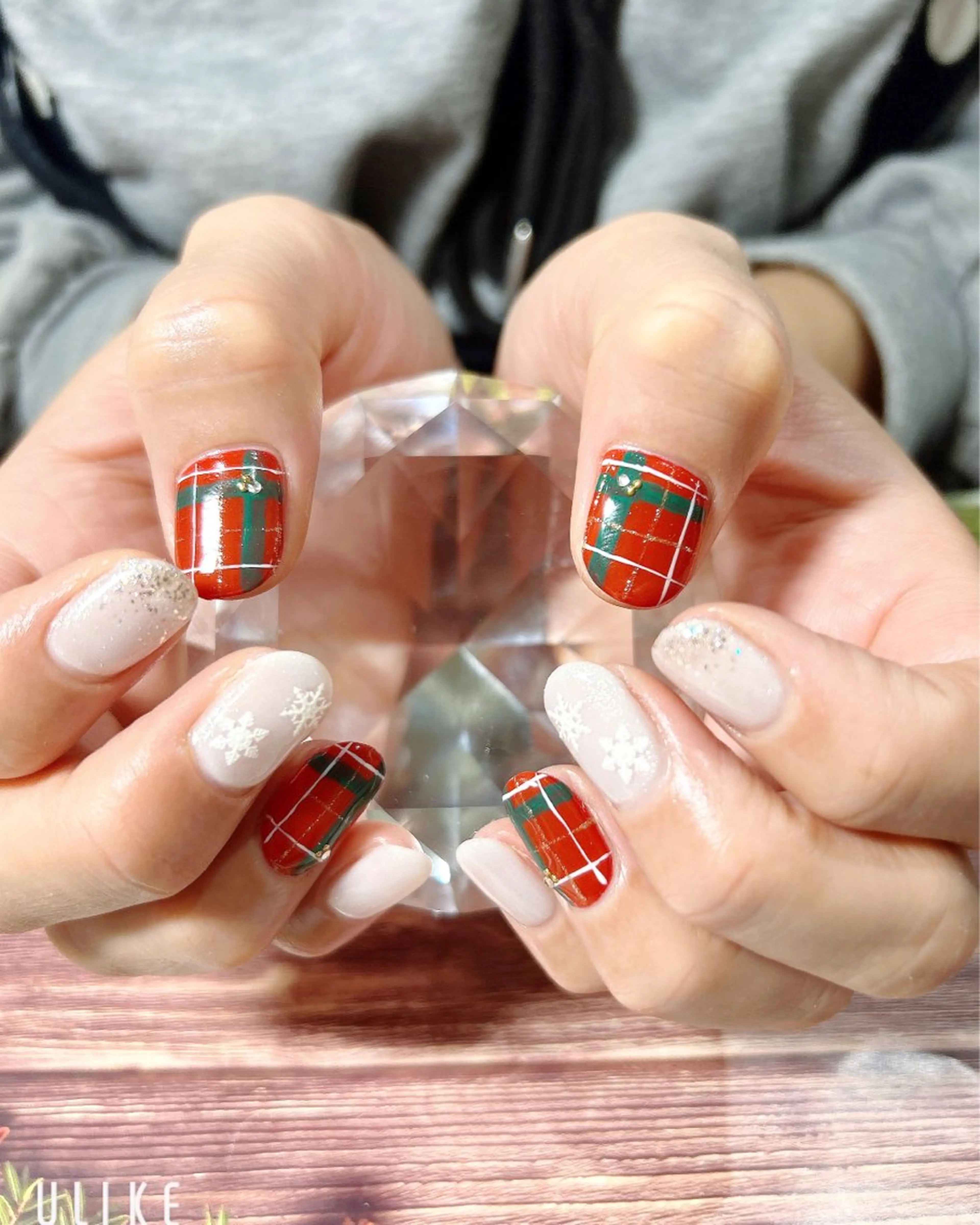 ネイル 冬ネイル クリスマス ハンドネイル 吉野✨ ネイルデザイナー✨のネイルデザイン