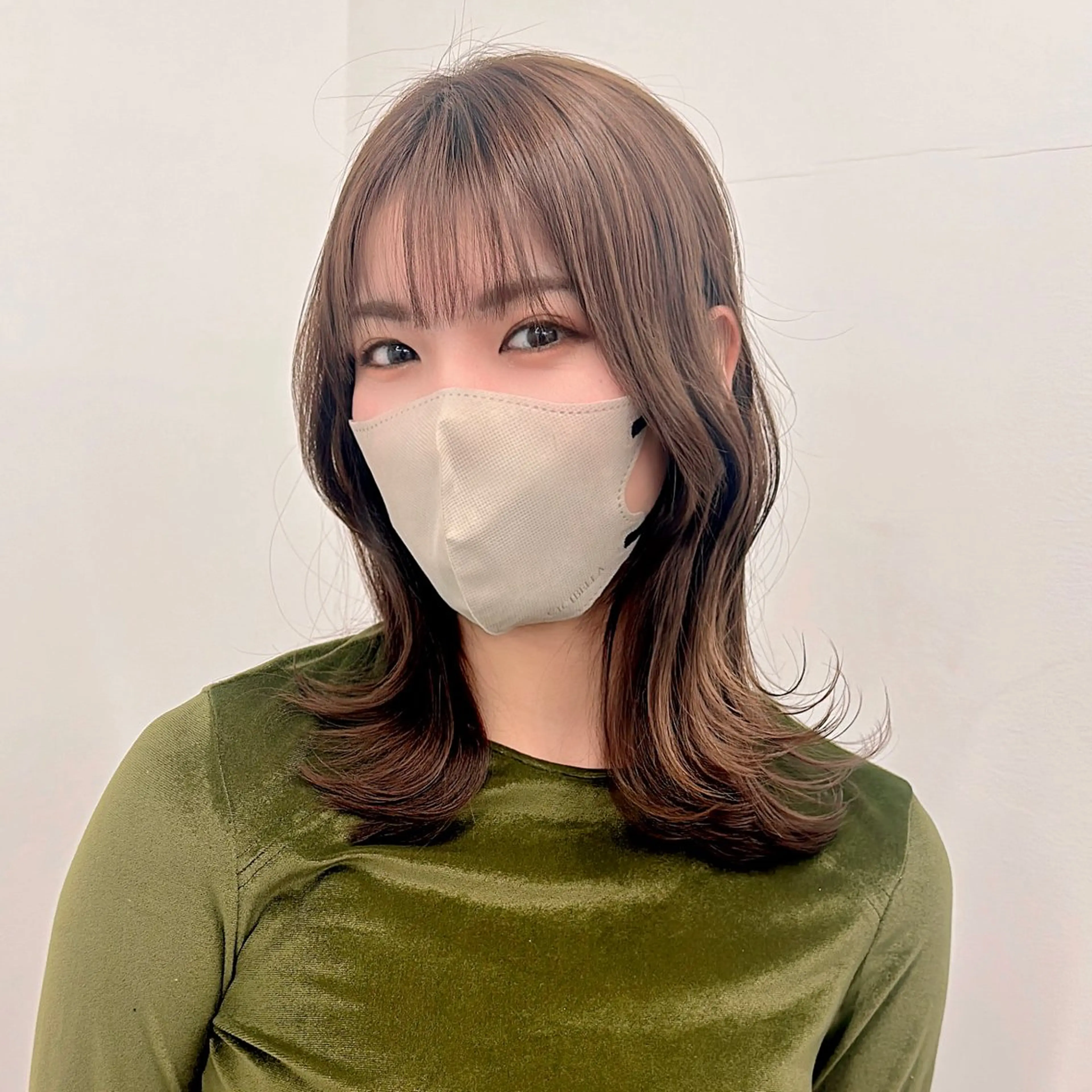 ミディアム カラー カット ヘアカラー トリートメント ブリーチなし/レイヤ ー特化🌈Tommyのヘアスタイル