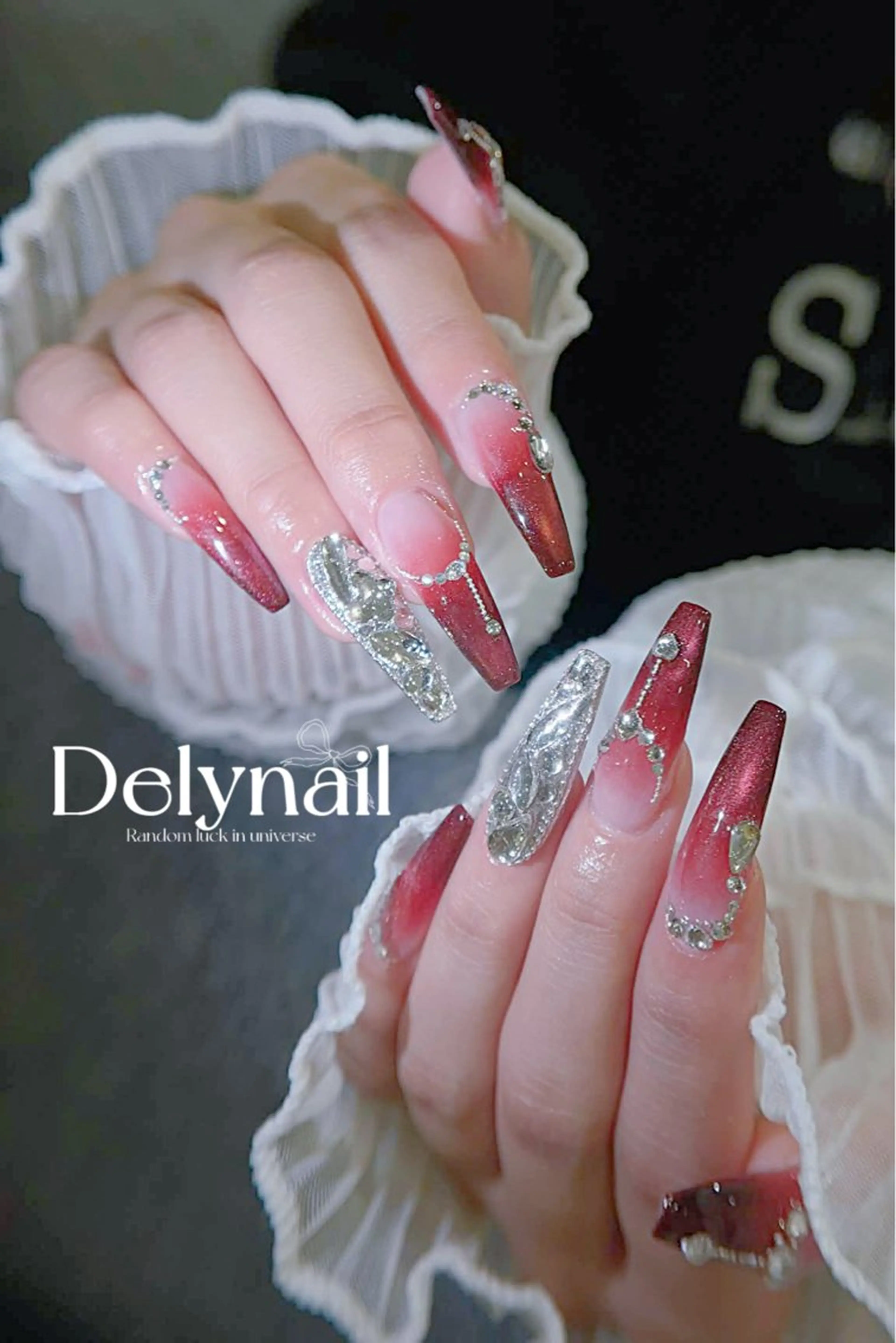 ロング Dely Nailのネイルデザイン