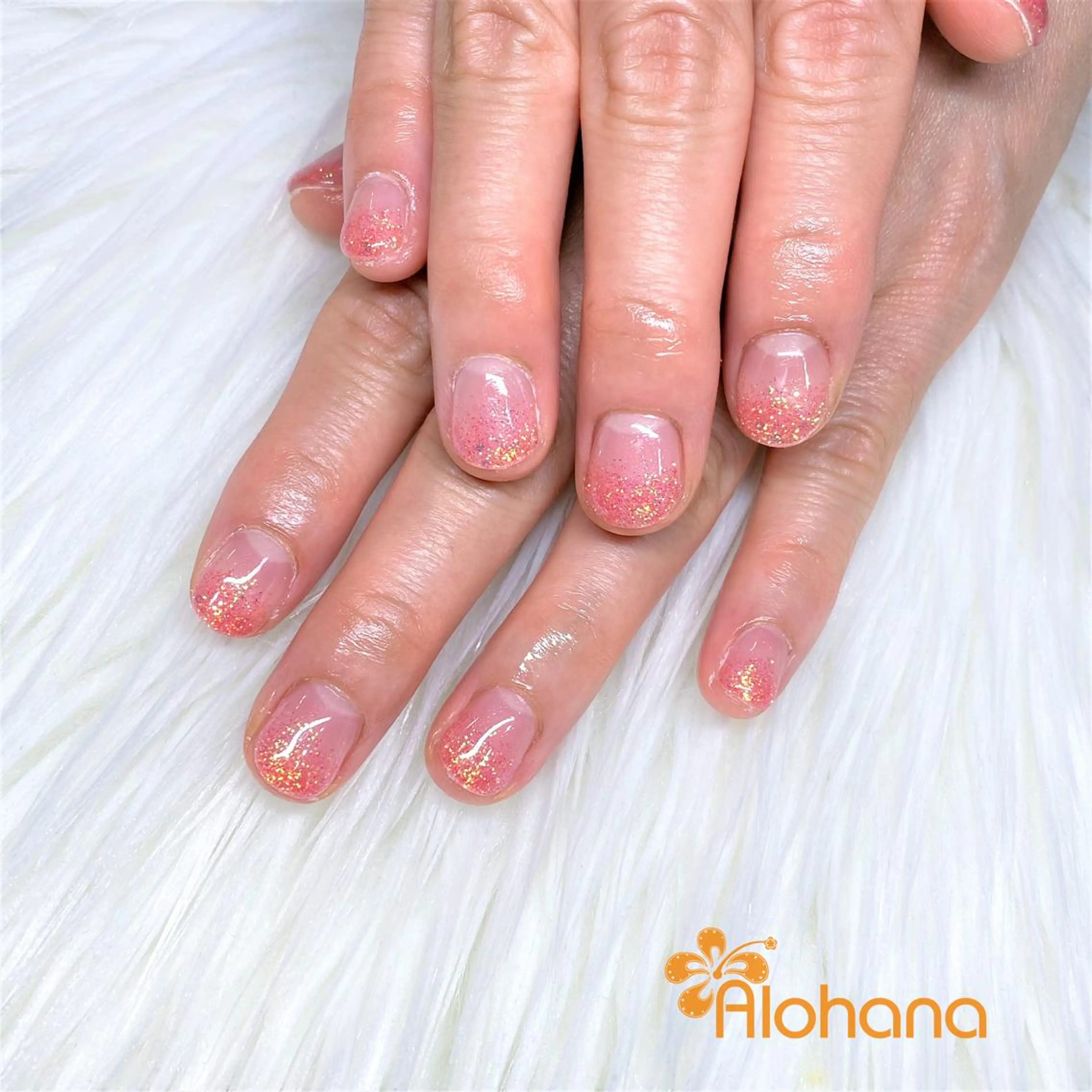 ネイル グラデーション ラメ(グリッター) ラメグラデーション ハンドネイル Alohana Minaのネイルデザイン