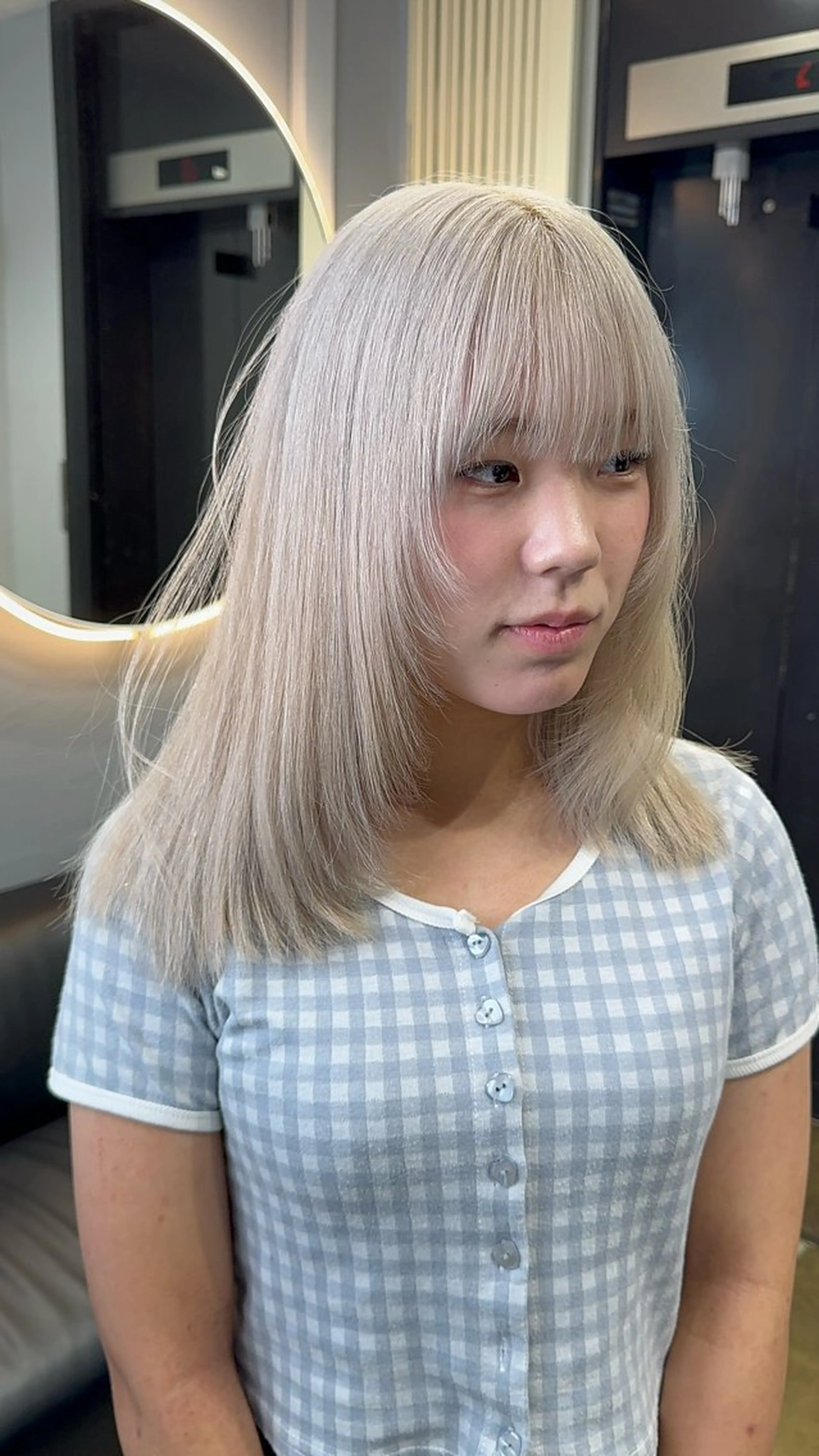 ミディアム カラー dao/ミルクティー /ブラウン/ブロンドのヘアスタイル