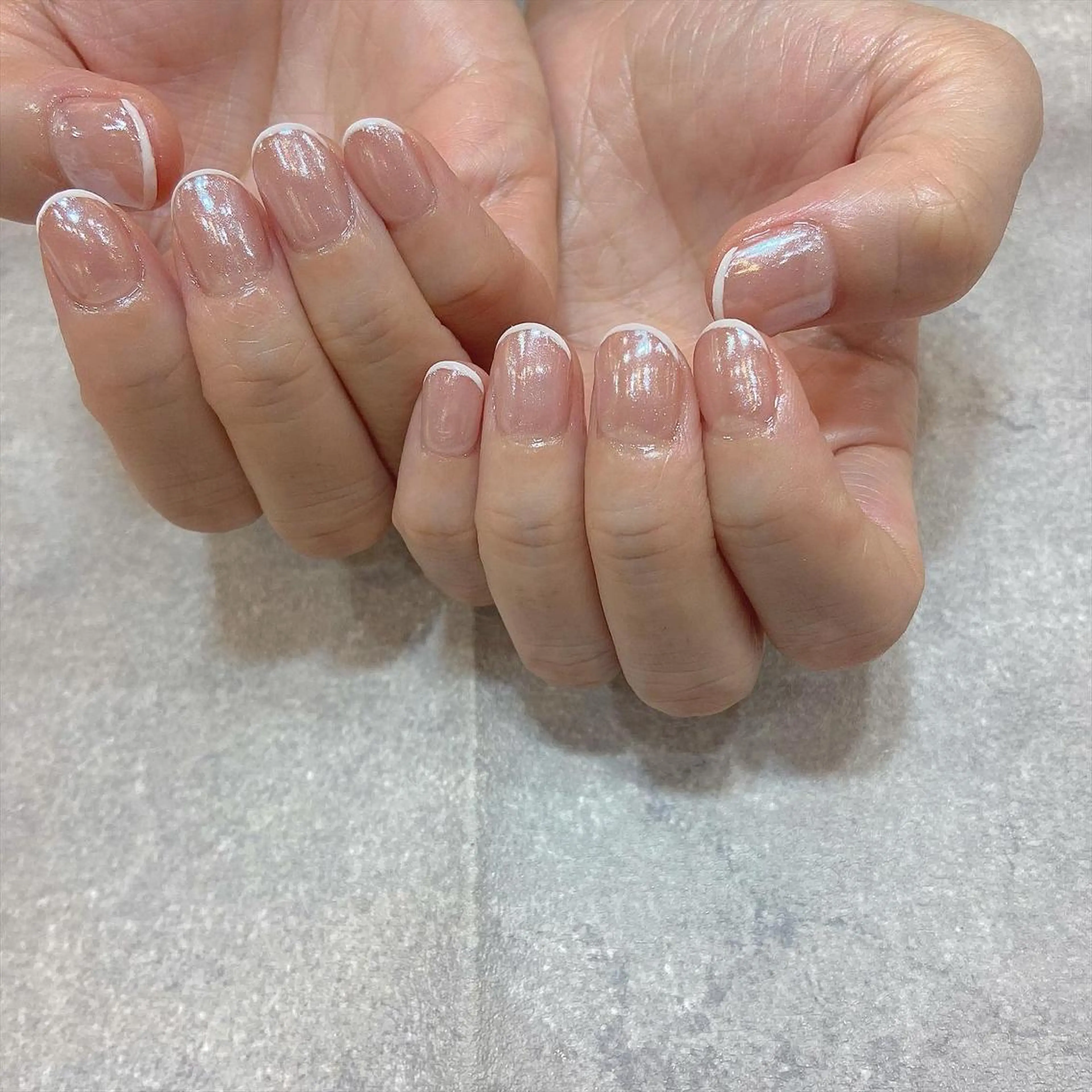 ネイル オーロラネイル フレンチネイル . .のネイルデザイン