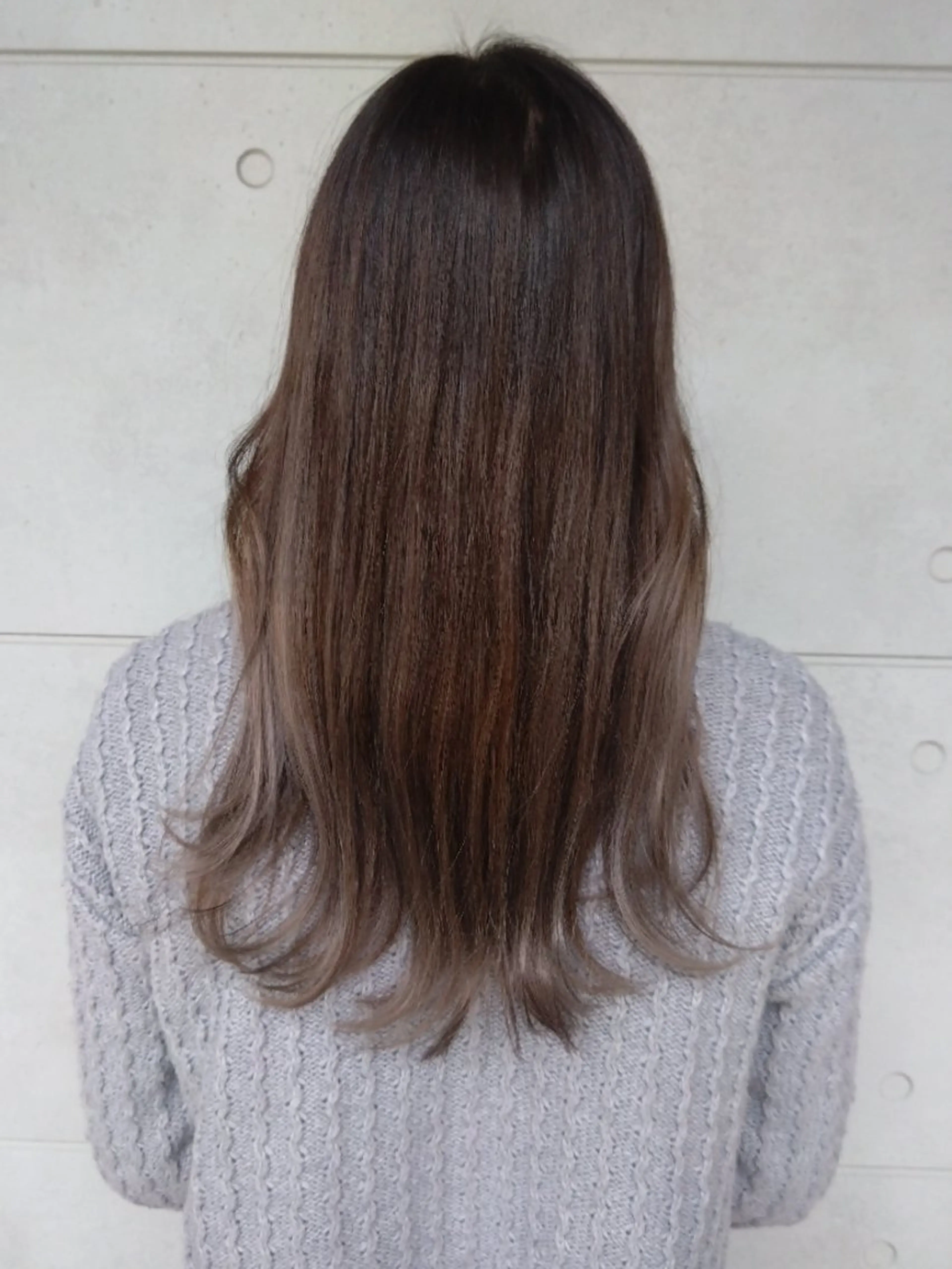 ミディアム カラー グラデーションカラー カット ヘアカラー パーマ 縮毛矯正 トリートメント ブリーチ/ヘアケア/ 艶髪/イギチハルのヘアスタイル