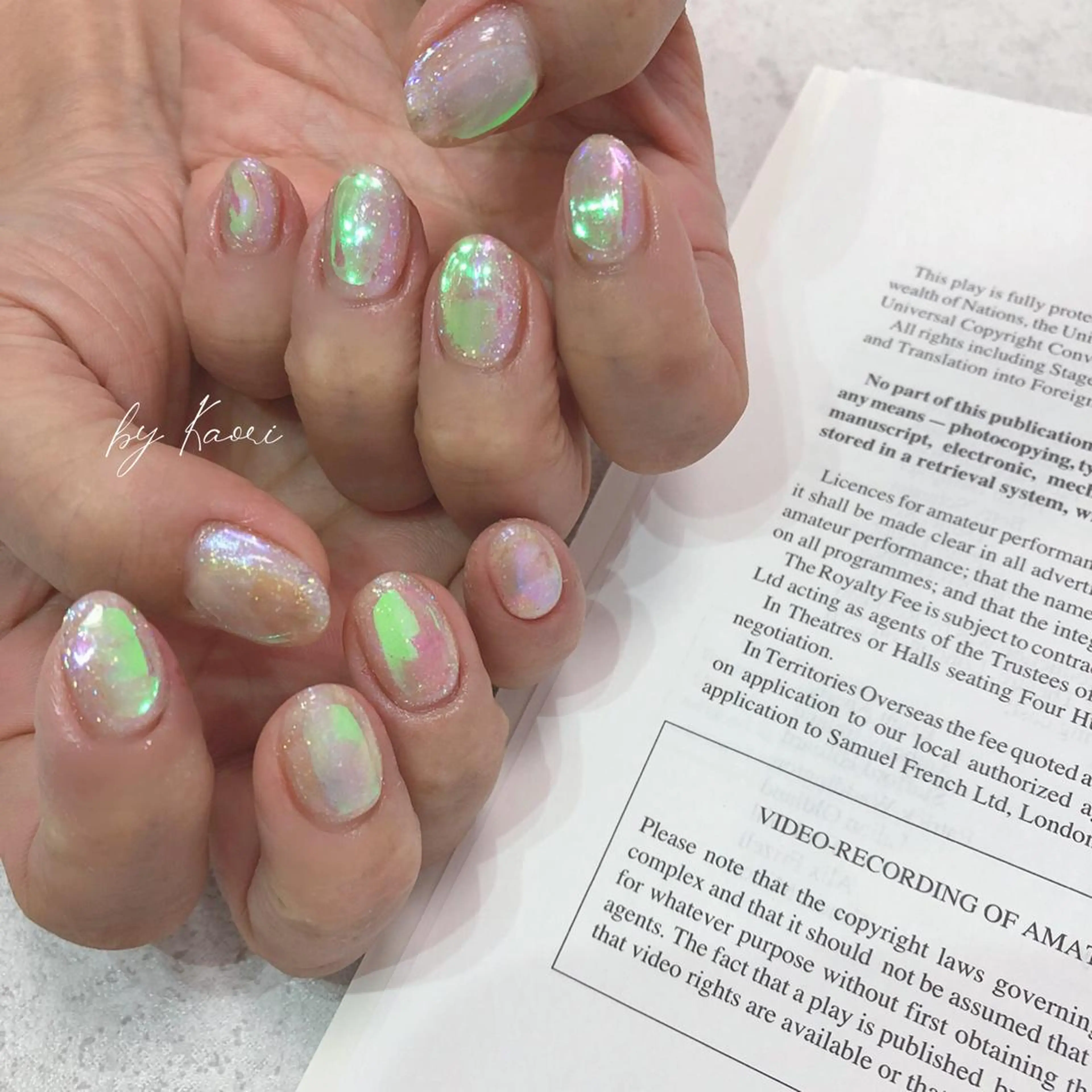 ネイル オーロラネイル ブラウン カジュアル フットネイル フレンチネイル ハンドネイル フットネイル _Defi_ by Kaoriのネイルデザイン