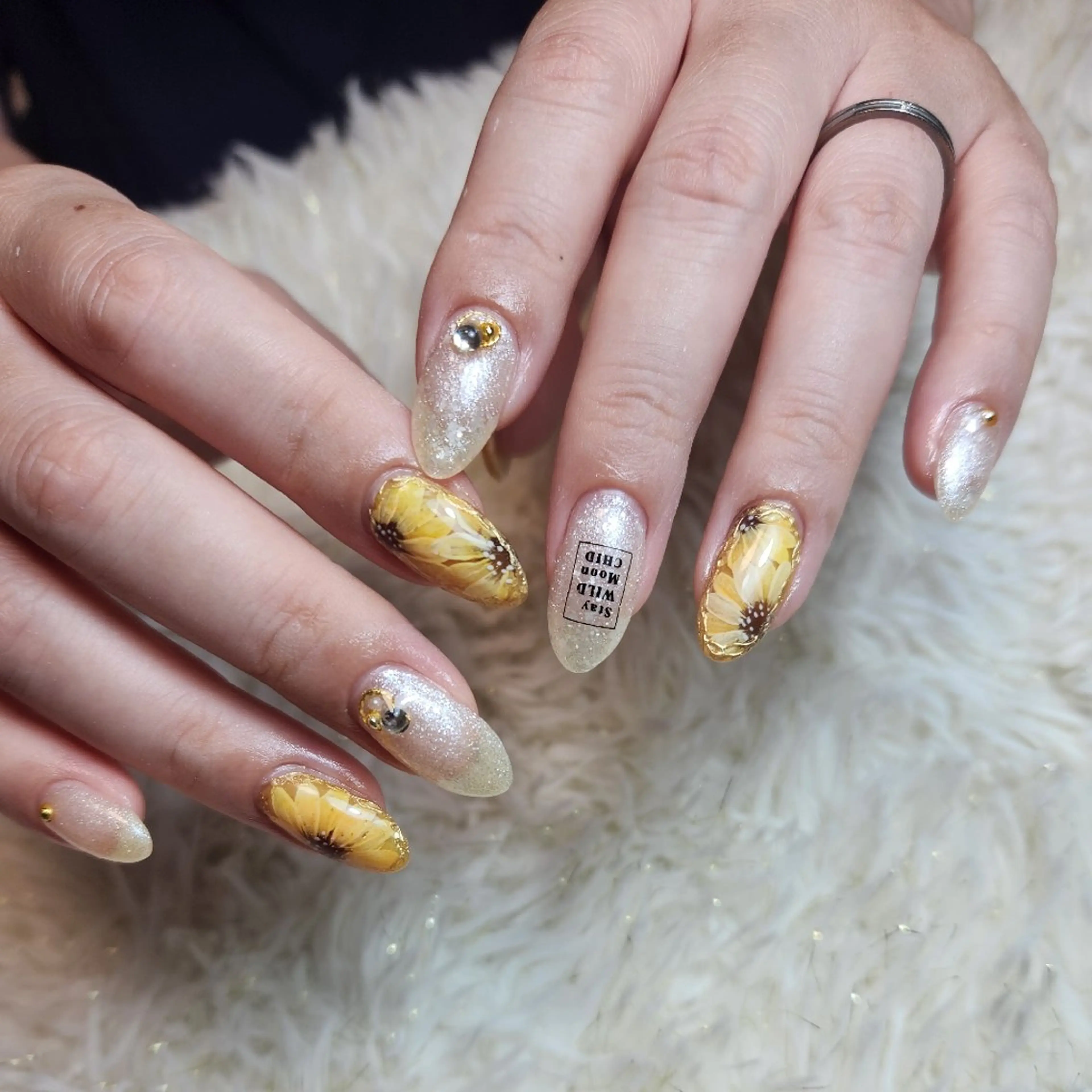 ネイル ハンドネイル ☺︎山部 志麻☺︎のネイルデザイン