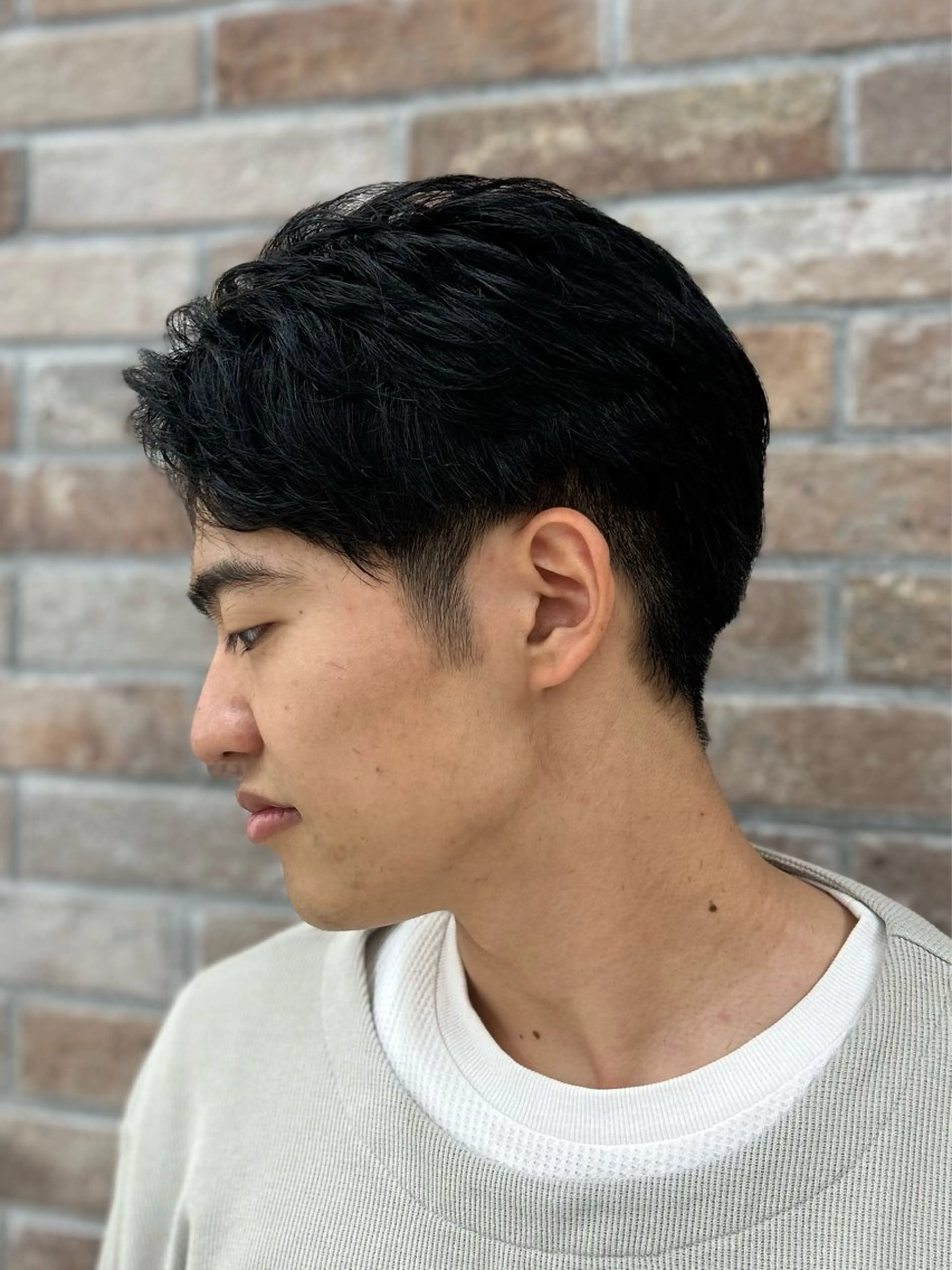 ショート メンズ ツーブロック 毛流れ 癖毛カット/ 英山明未のヘアスタイル