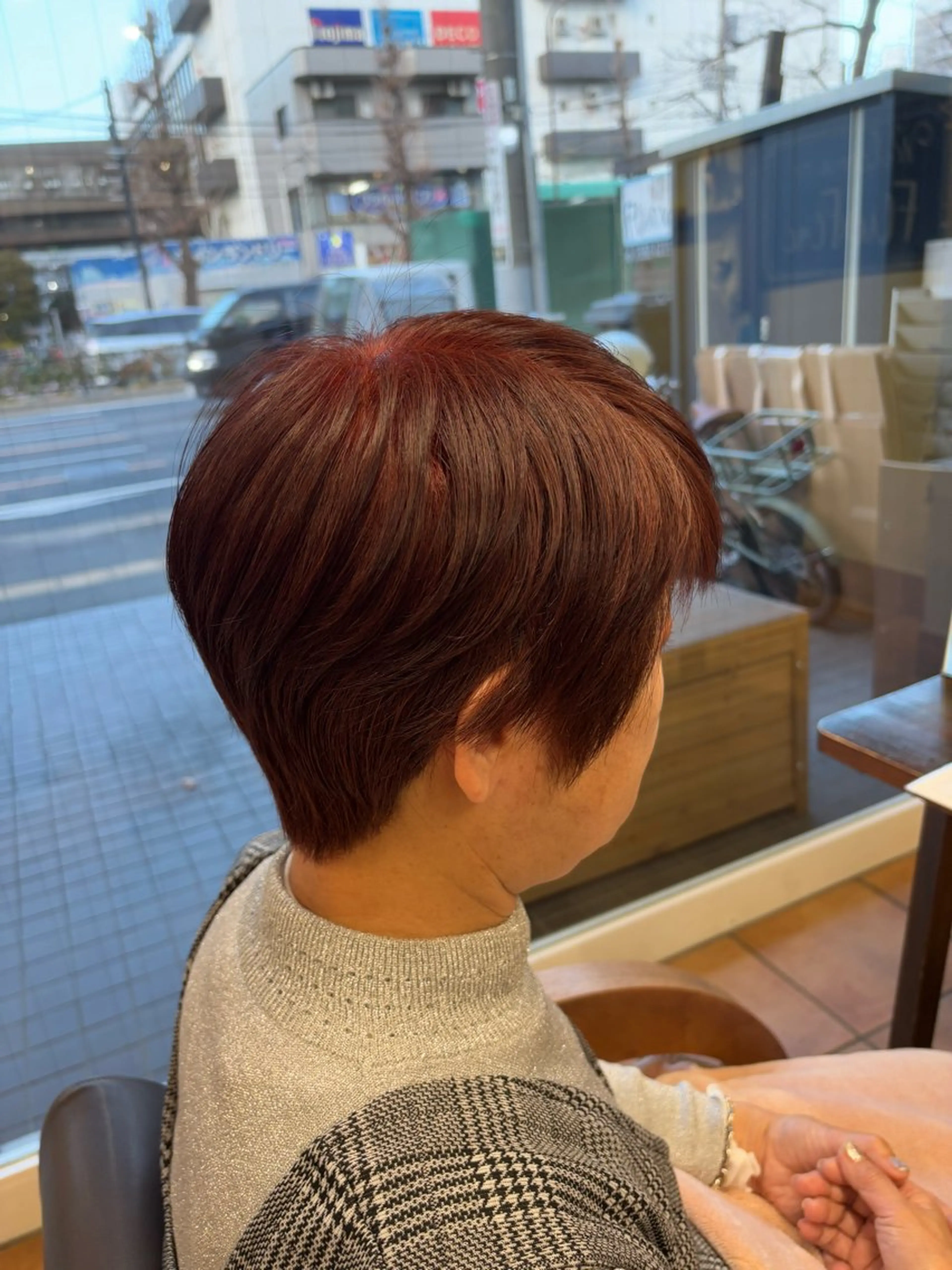 ショート カラー つばた みゆ🦋のヘアスタイル