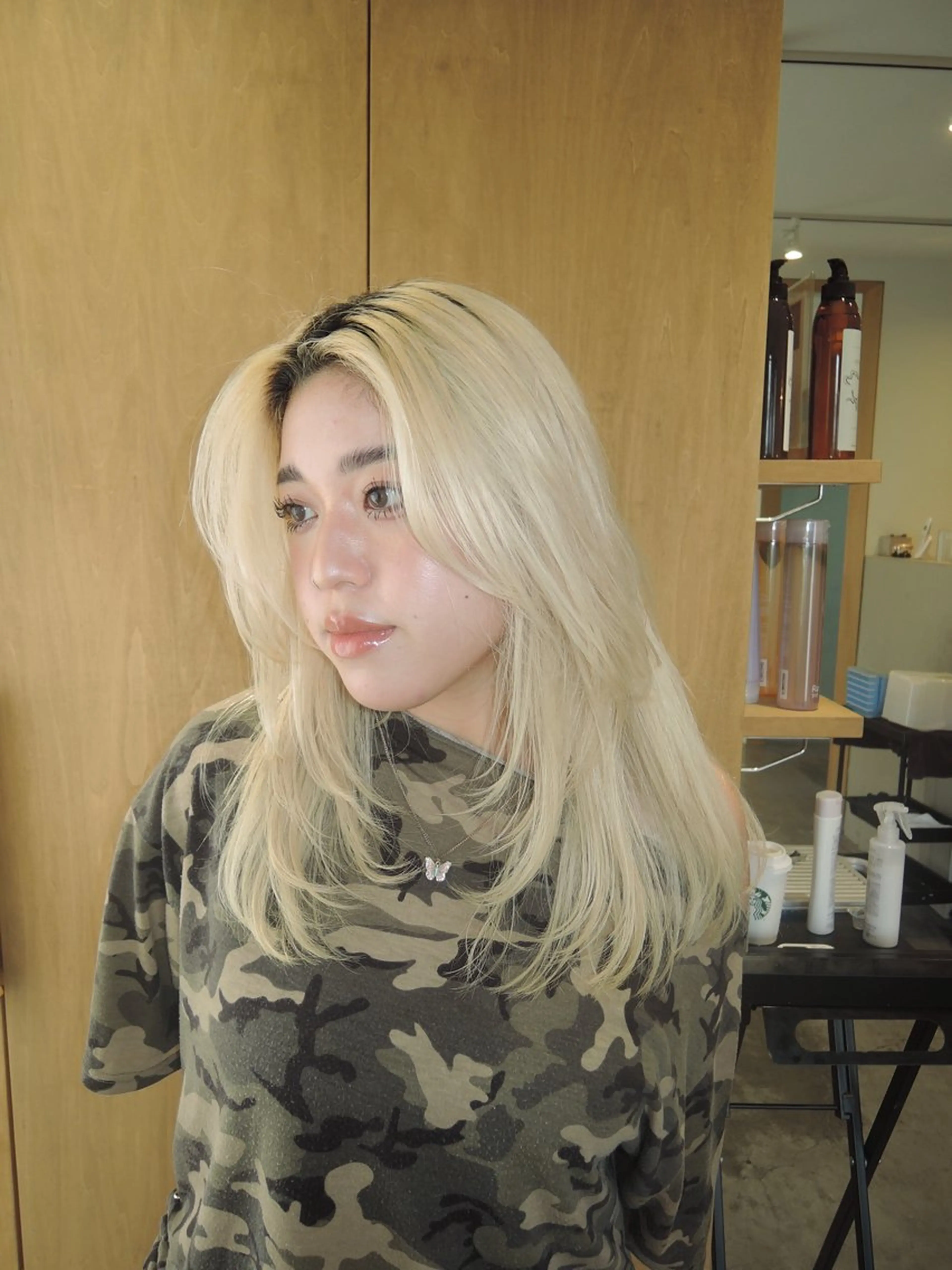 ミディアム YUI／レイヤー カット/透明感カラーのヘアスタイル