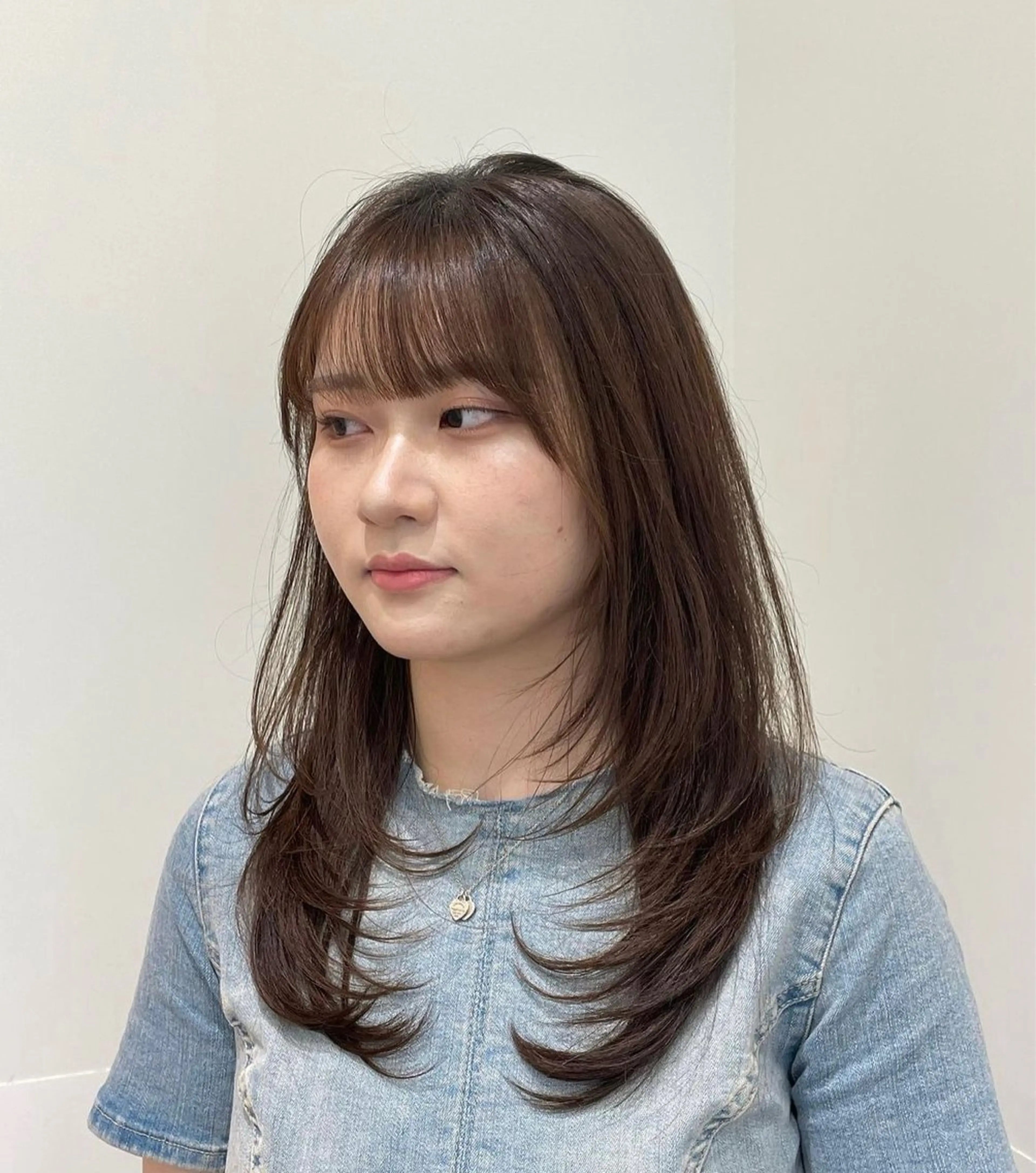 ミディアム ハイレイヤー 韓国風ヘア レイヤーカット カット ヘアカラー トリートメント ❤︎︎韓国ヘア❤︎︎ 𝑺𝒉𝒊𝒉𝒐のヘアスタイル