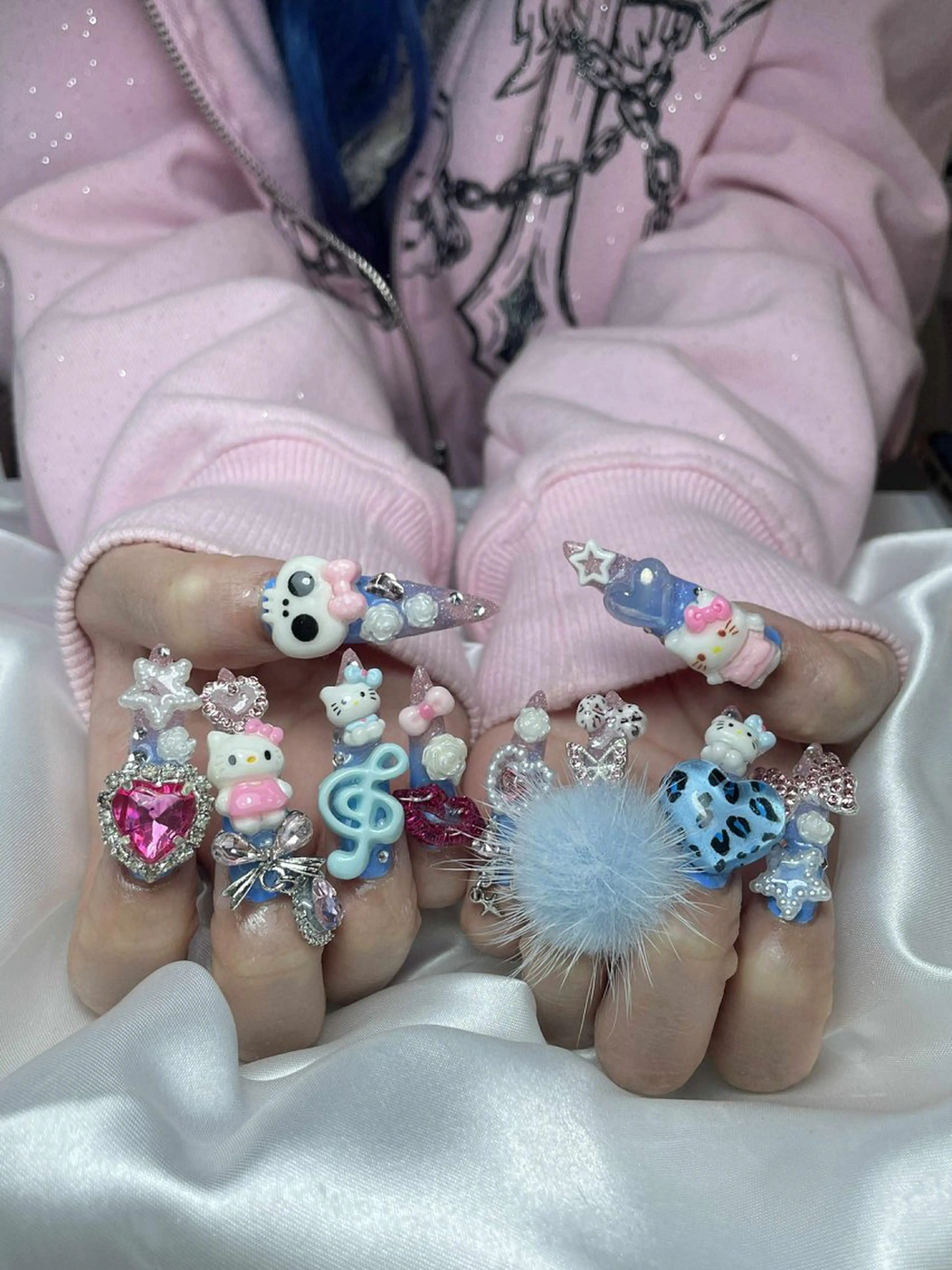 ネイル べっ甲ネイル チークネイル フラッシュネイル フレンチネイル グラデーション ハンドネイル Nguyen thi Linhのネイルデザイン