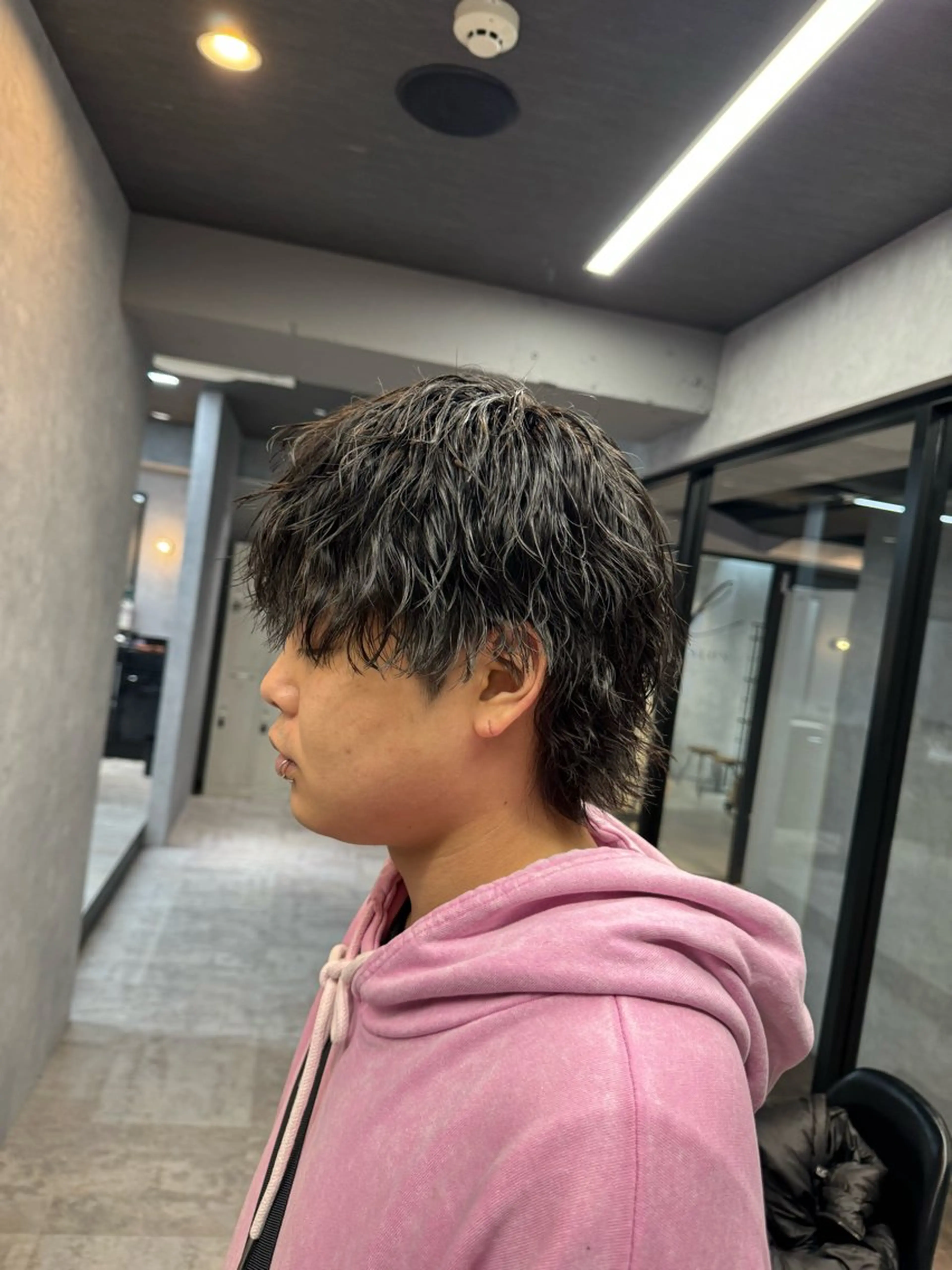 ショート パーマ メンズ メンズブリーチ マッシュウルフ マッシュ メンズパーマ ツイストスパイラルパーマ ツイストスパイラル/ メンズ特化/中川誠也のヘアスタイル