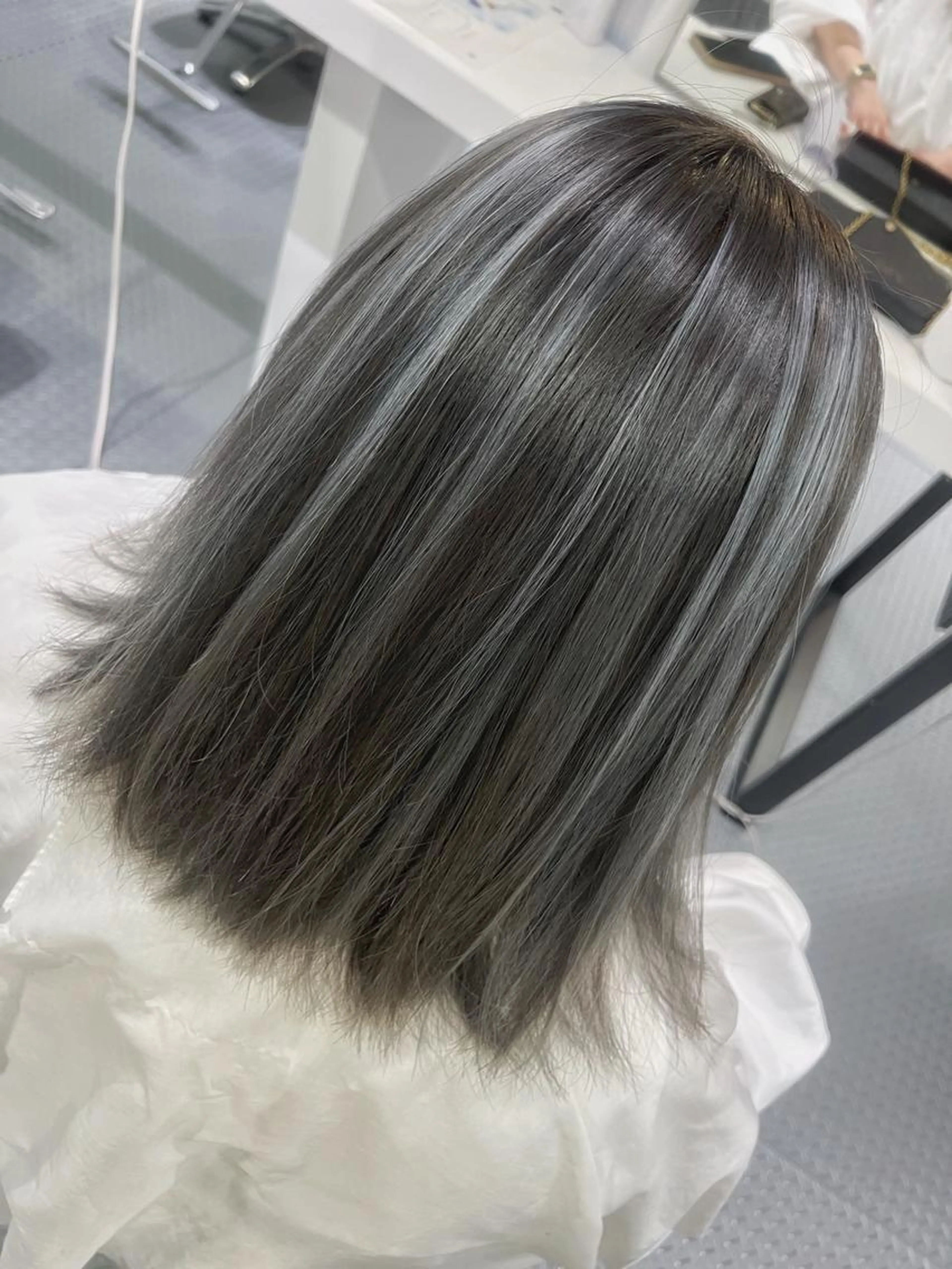 minimo学割『今どきスタイルから白髪ぼかしまで！』カット+ハイライト+イルミナカラーの写真