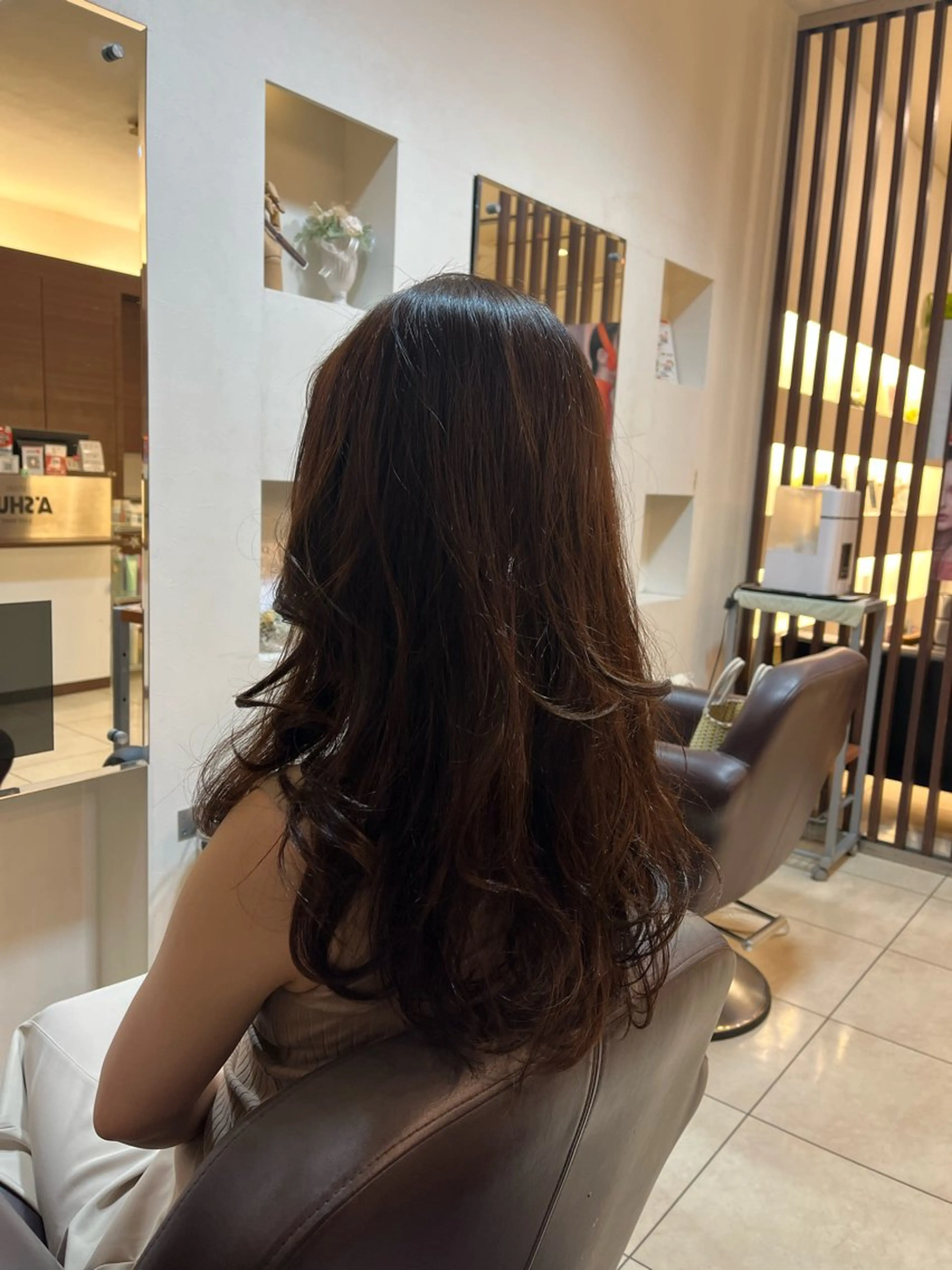 セミロング A'SHU.F所属・神崎 一洋のヘアスタイル