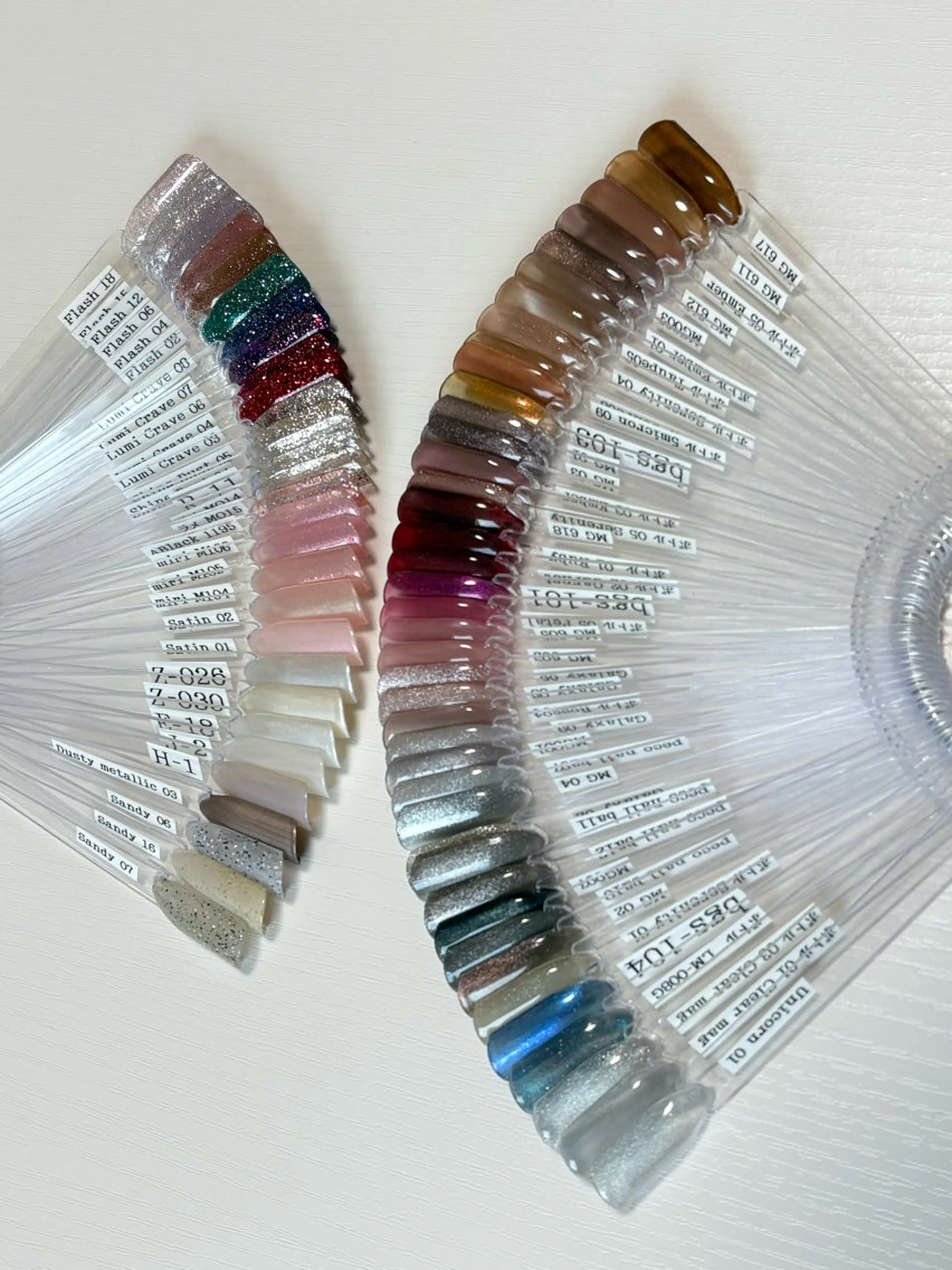 ネイル フラッシュネイル キラキラネイル ラメ(グリッター) マグネットネイル ハンドネイル ほそかわ さき-SOLAのネイルデザイン