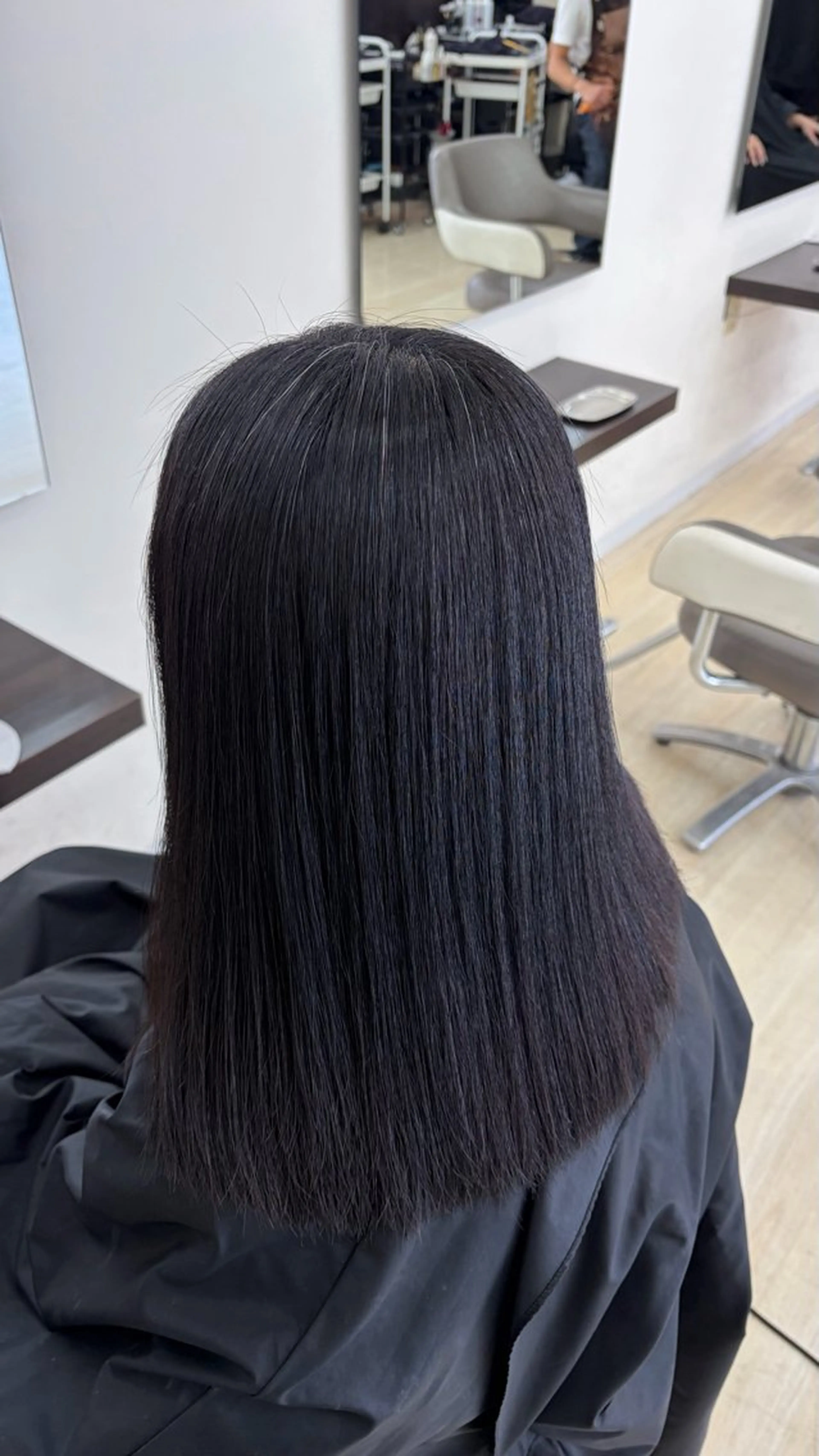 ロング 縮毛矯正 TIDEHAIR Hanaのヘアスタイル