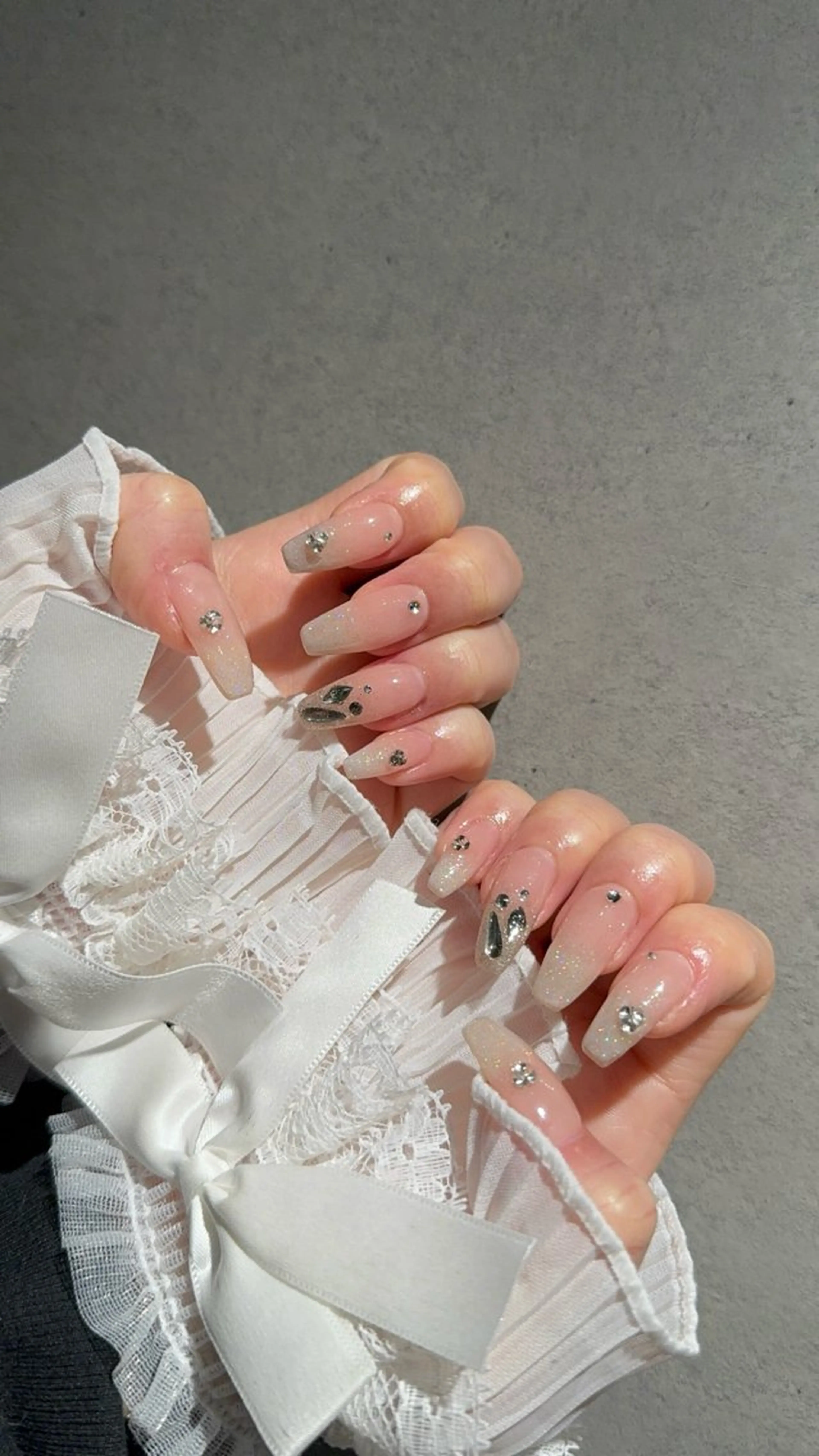 ネイル I-nailロング /ワンホン/キラキラのネイルデザイン