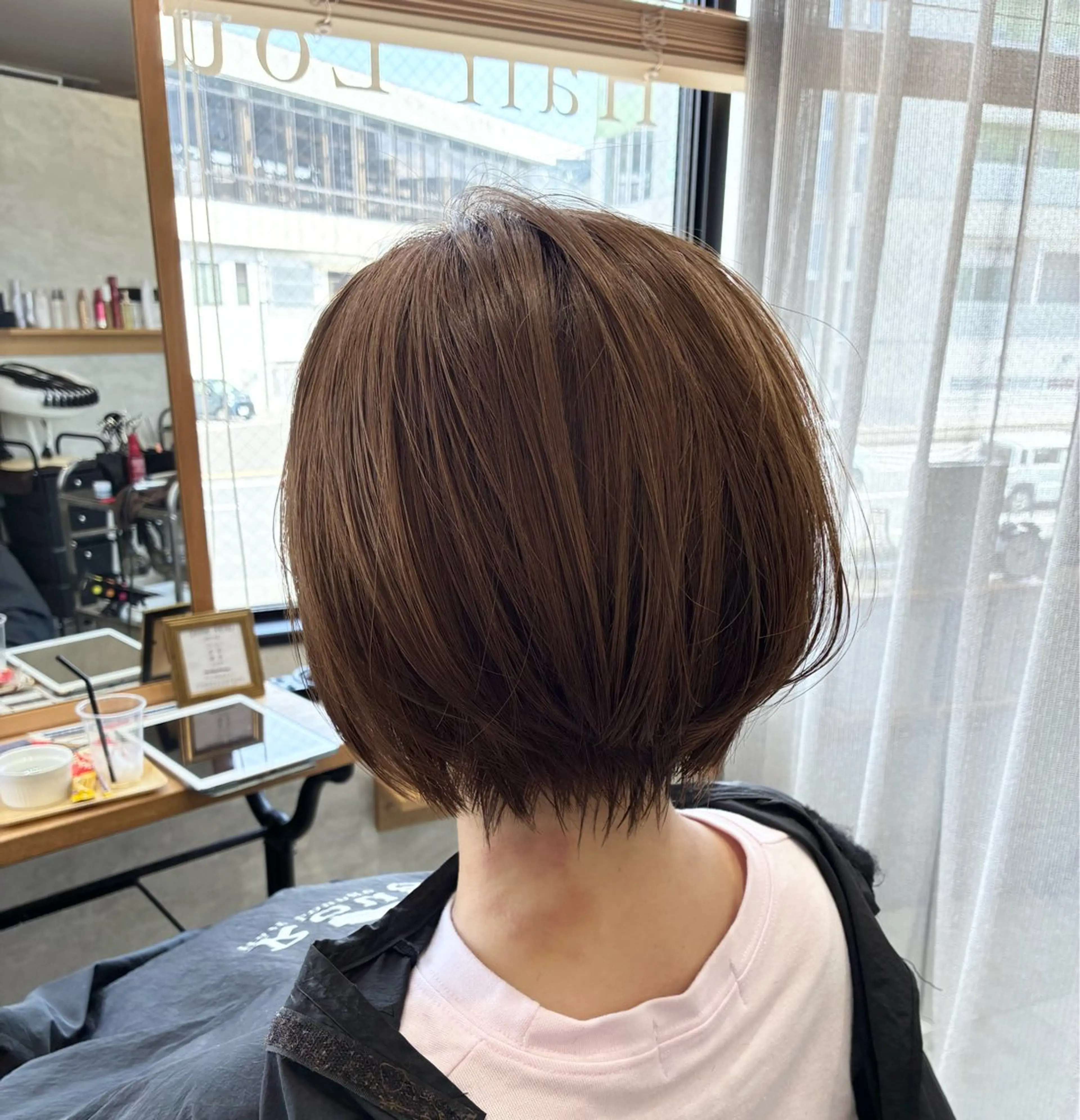 ショート 須賀 知穂のヘアスタイル