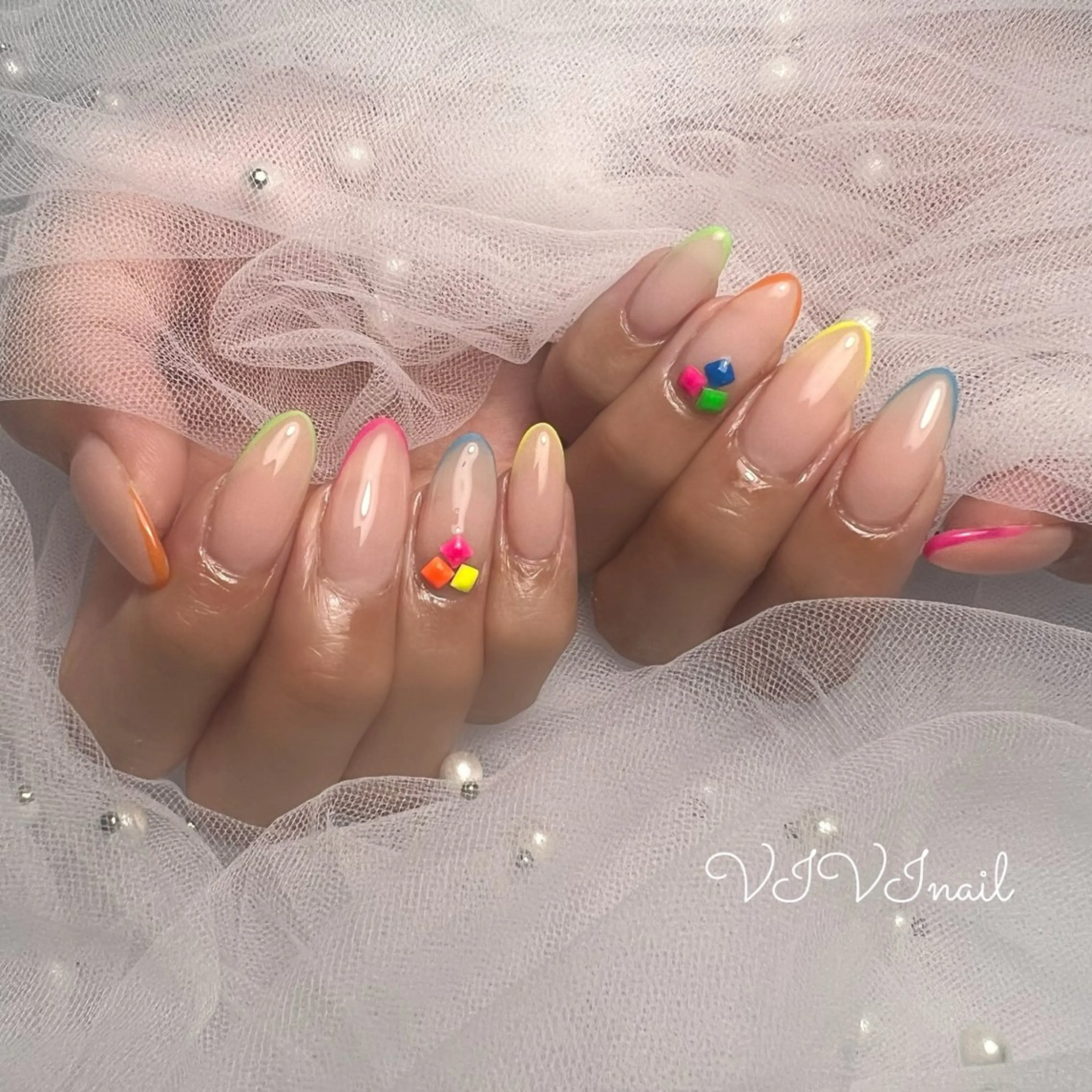 ネイル フレンチネイル ハンドネイル vivi nailのネイルデザイン