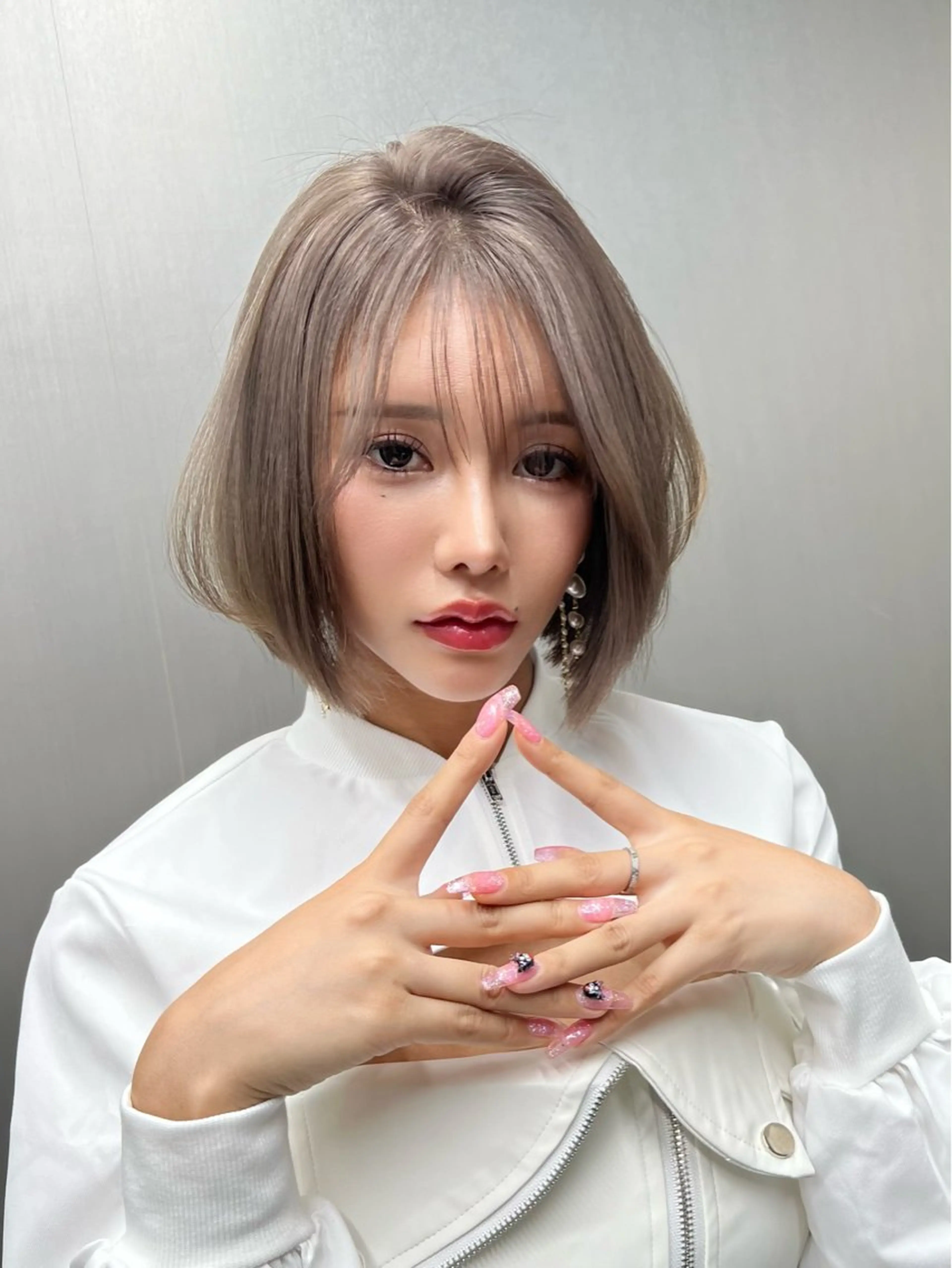 ショート カラー みつゆ 表参道/原宿のヘアスタイル