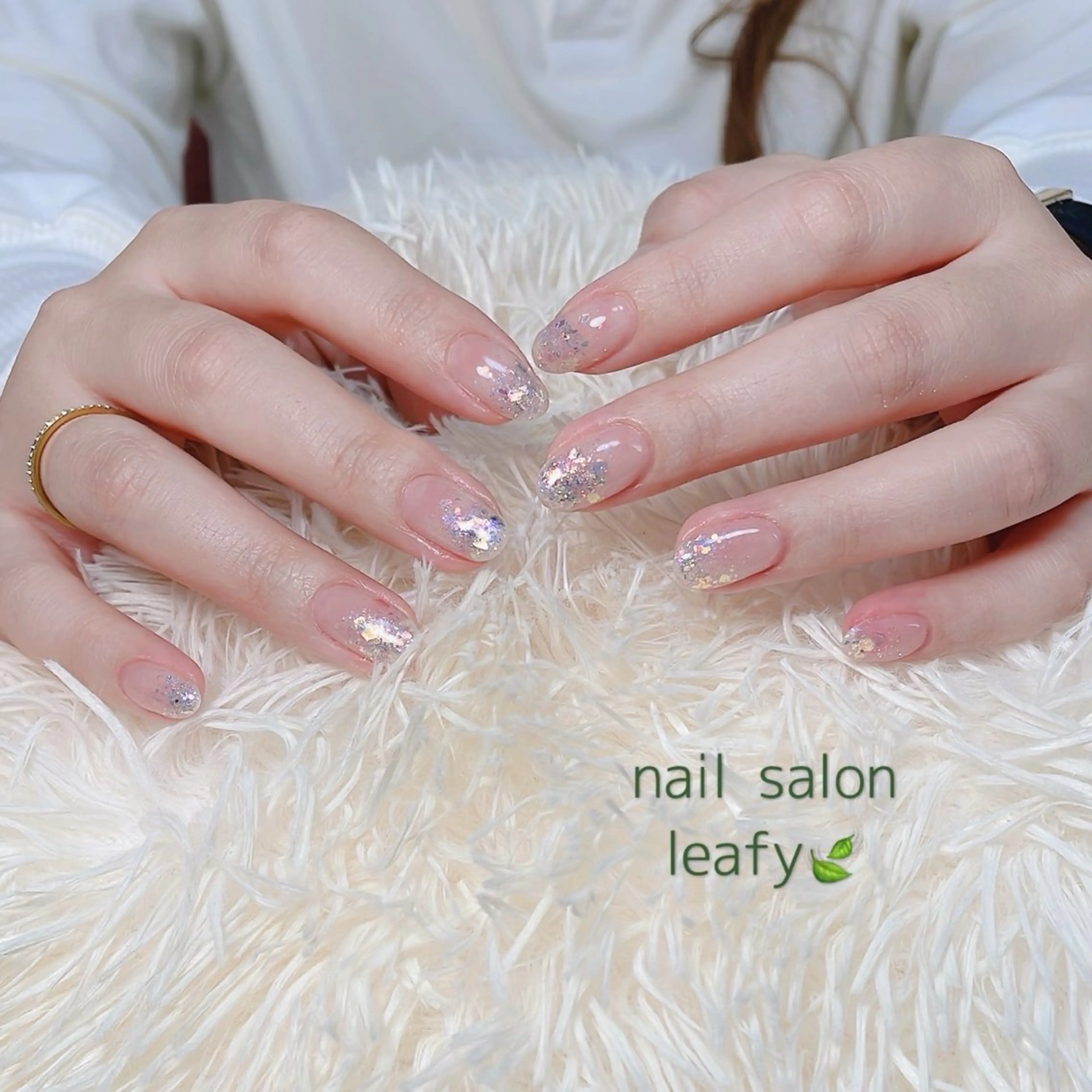 ネイル オーロラネイル グラデーション 持ち込み ネイルサロン leafyのネイルデザイン