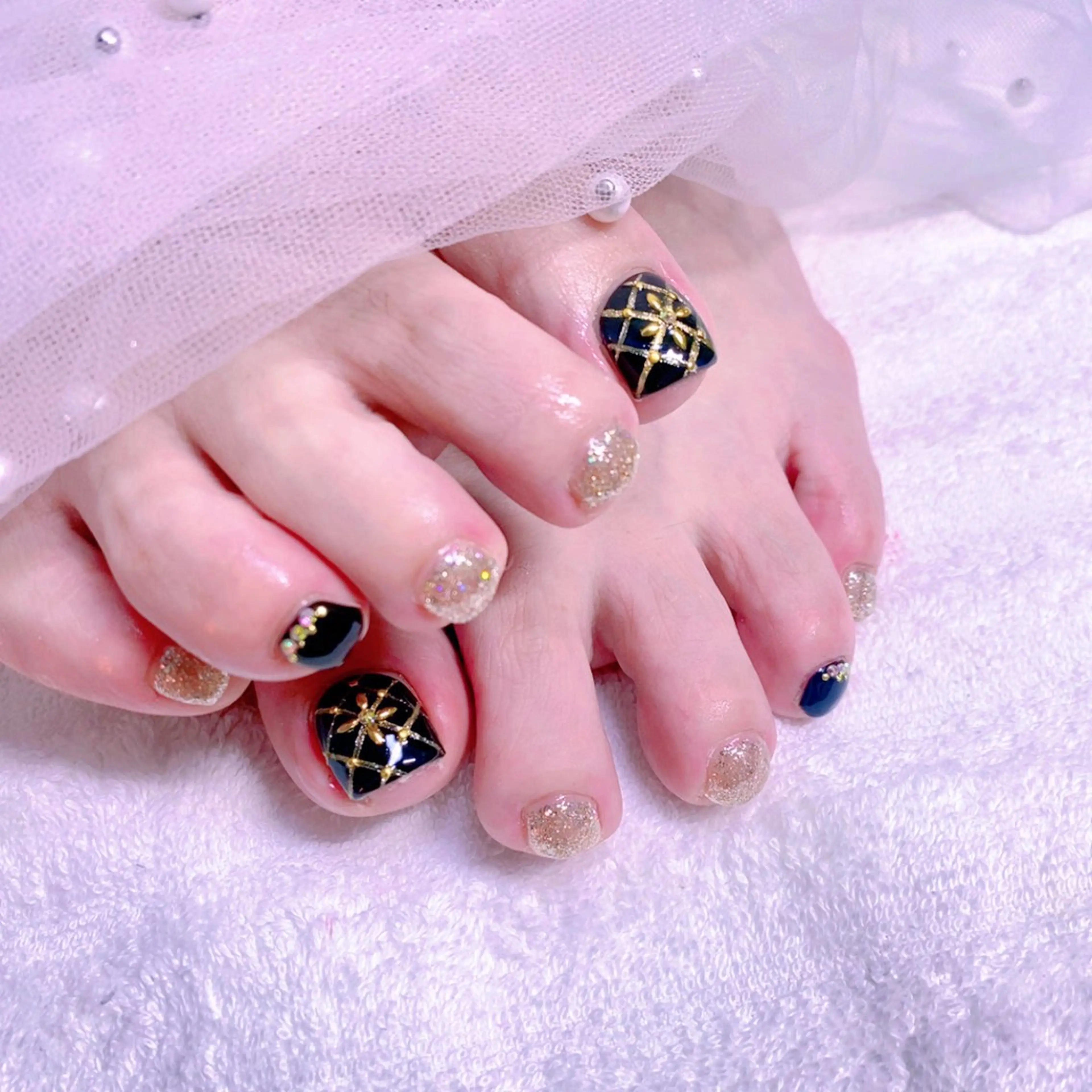 ネイル フラッシュネイル フットネイル ニュアンスネイル 冬ネイル Nail Yunaのネイルデザイン