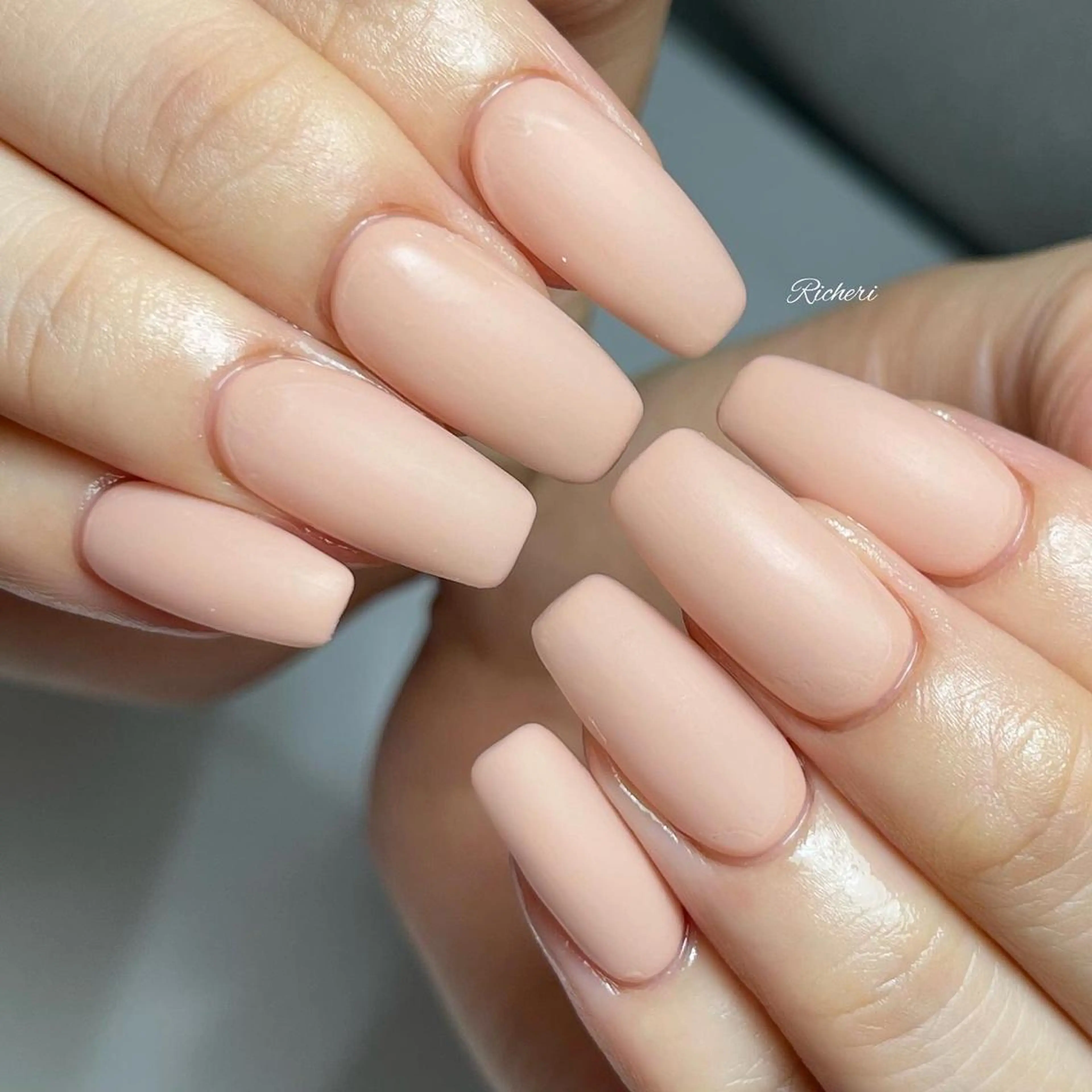 ミディアム ネイル 韓国風ヘア アートネイル フレンチネイル ジェルネイル 韓国ネイル richeri beautyのエステ・リラクイメージ