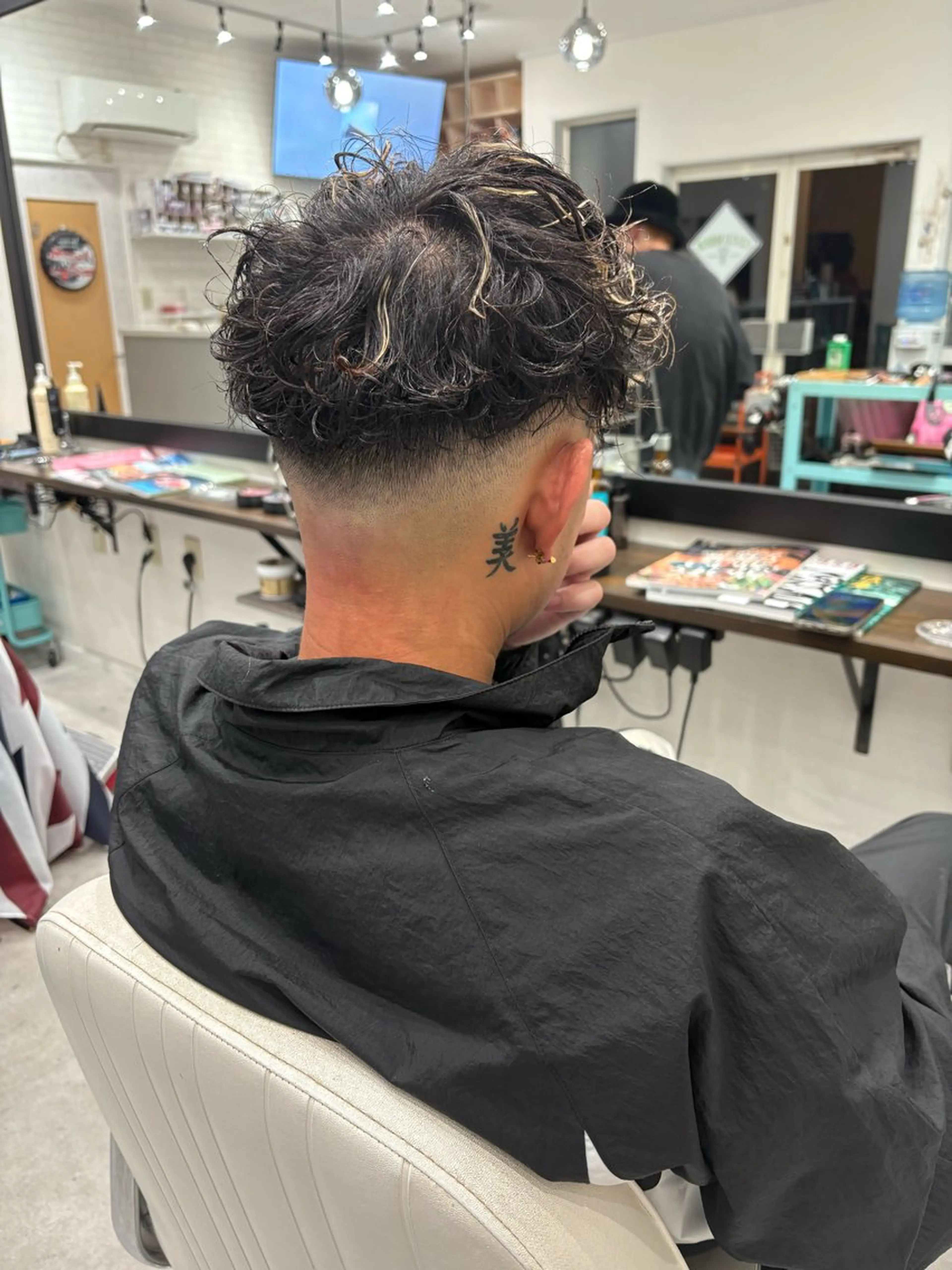 ショート パーマ メンズ カット パーマ 本間 颯太のヘアスタイル