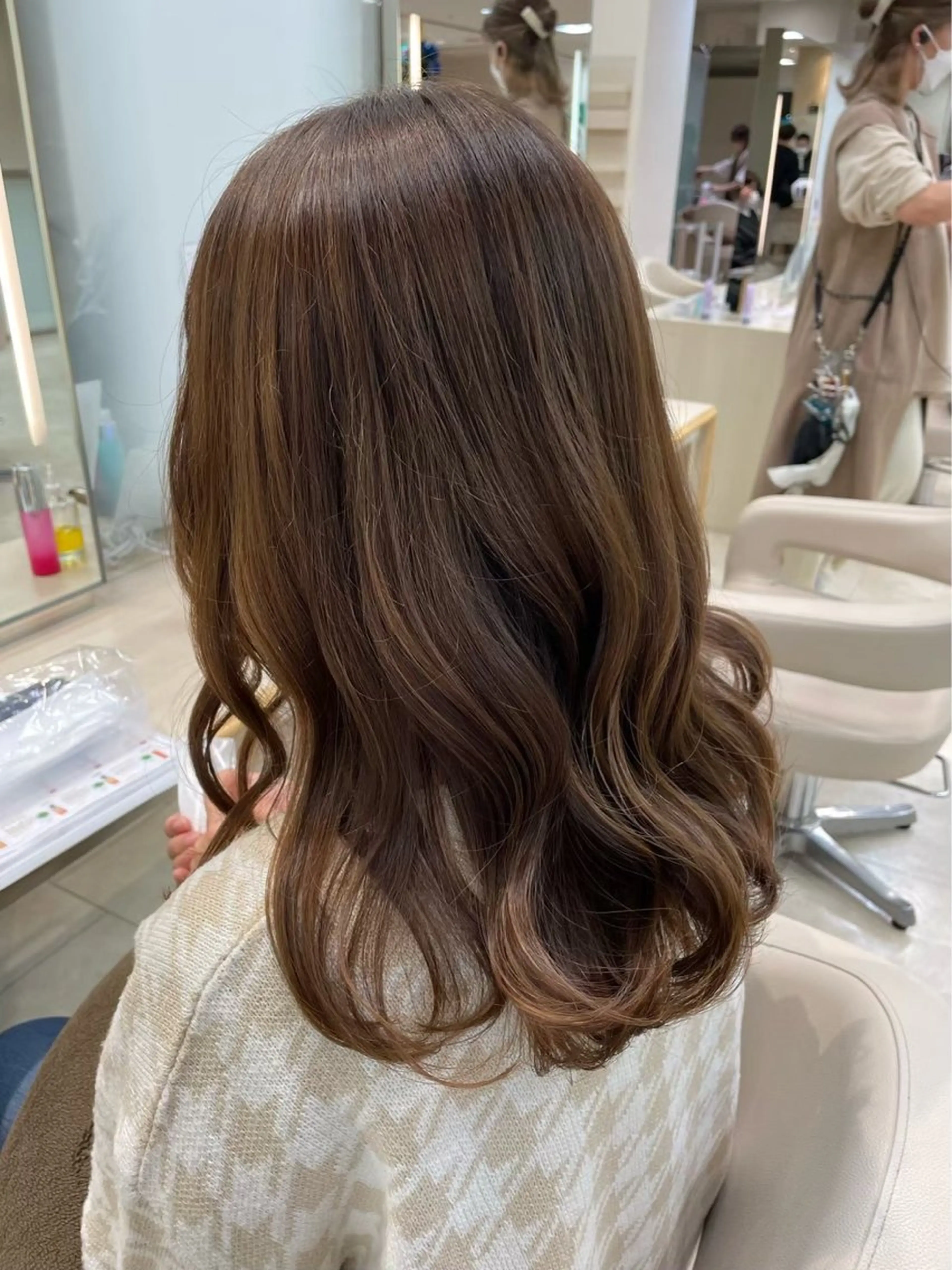 セミロング カラー ✨盛れ×似合わせ💞 matsuri🌱のヘアスタイル