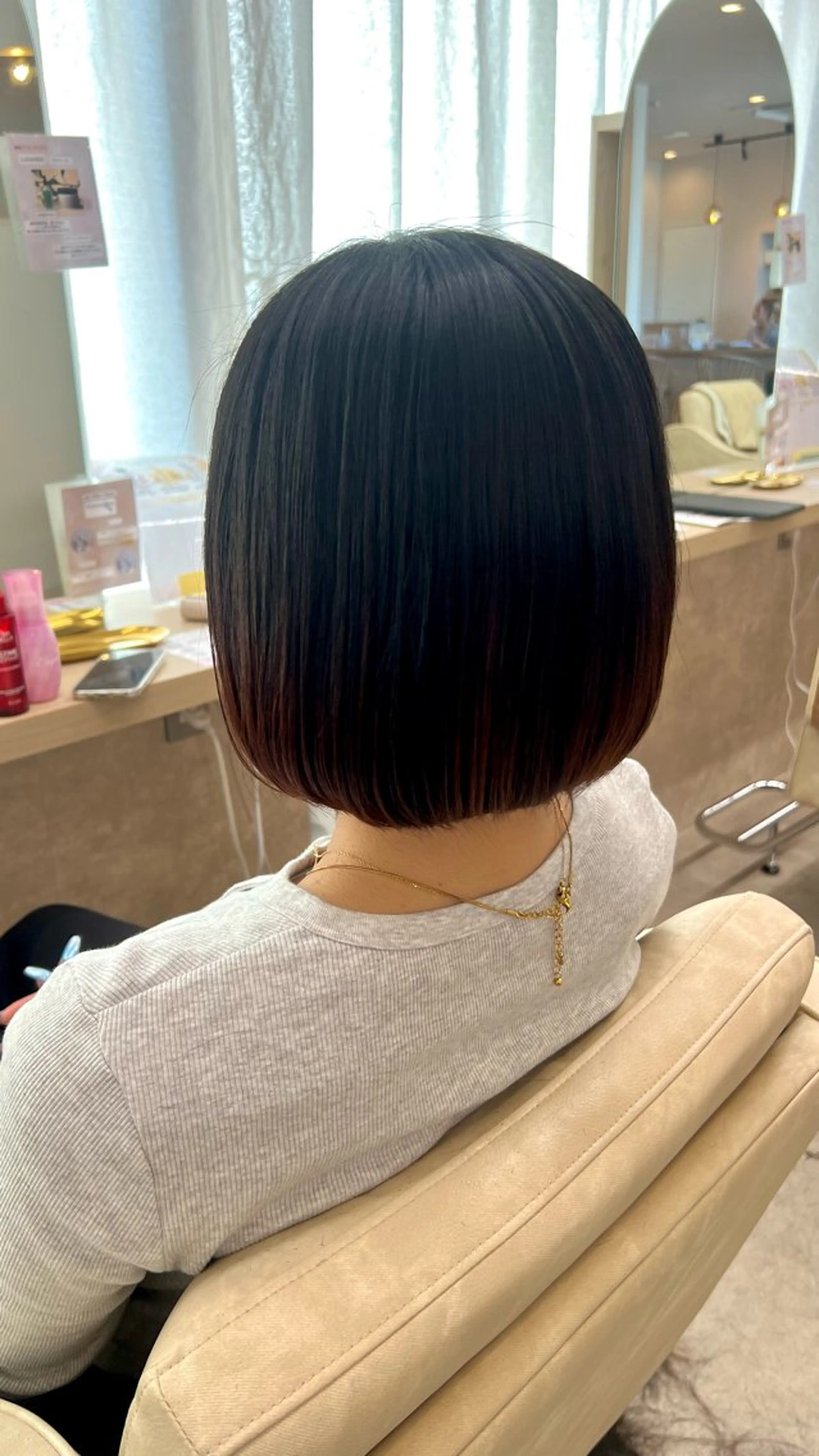 ショート カット 山下 稚葉 艶髪/透明感カラーのヘアスタイル