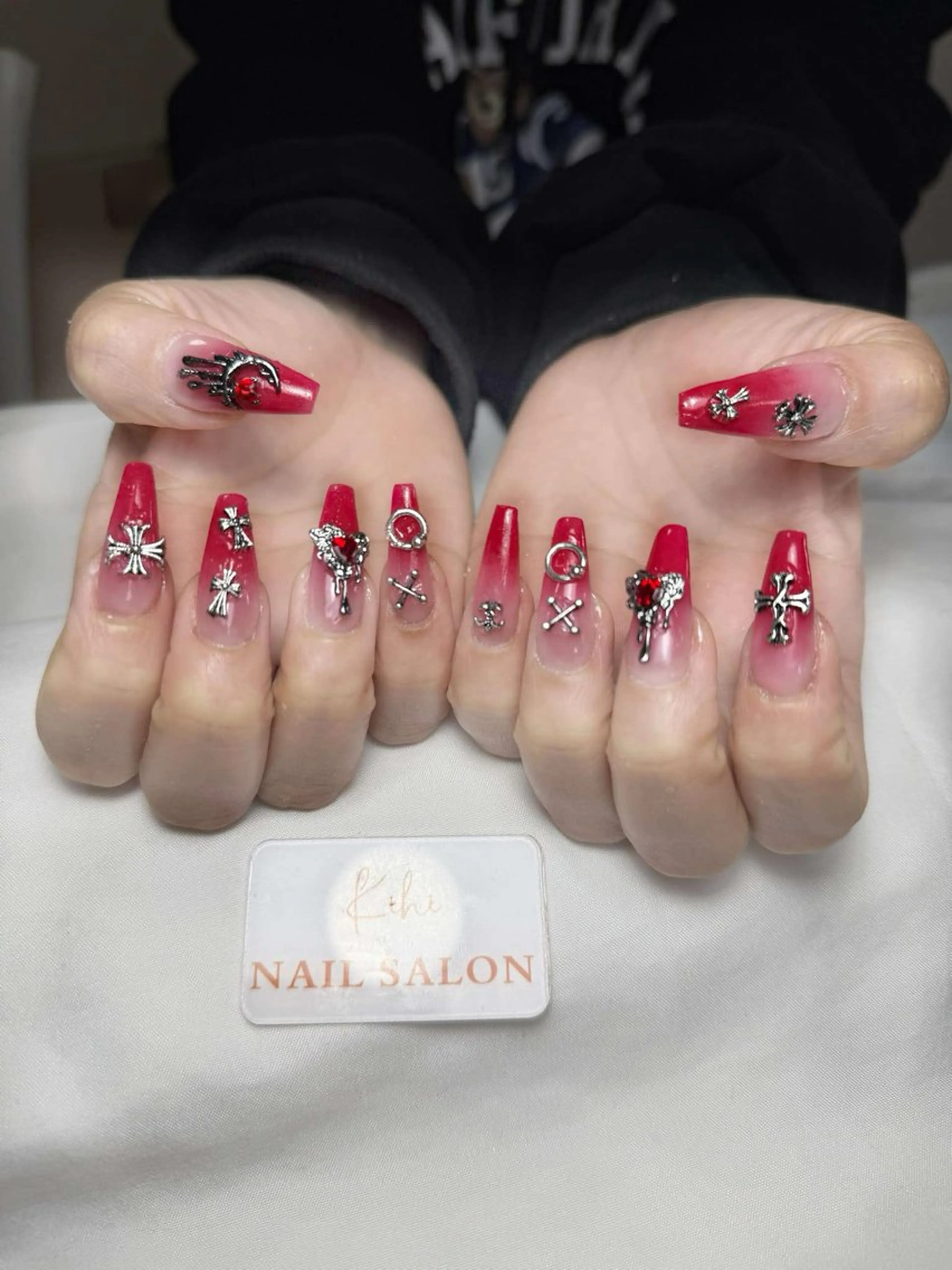 ネイル アートネイル フレンチネイル ジェルネイル グラデーション 韓国ネイル ハンドネイル 💕鈴木ユリ パラジェル/オフ無料のネイルデザイン