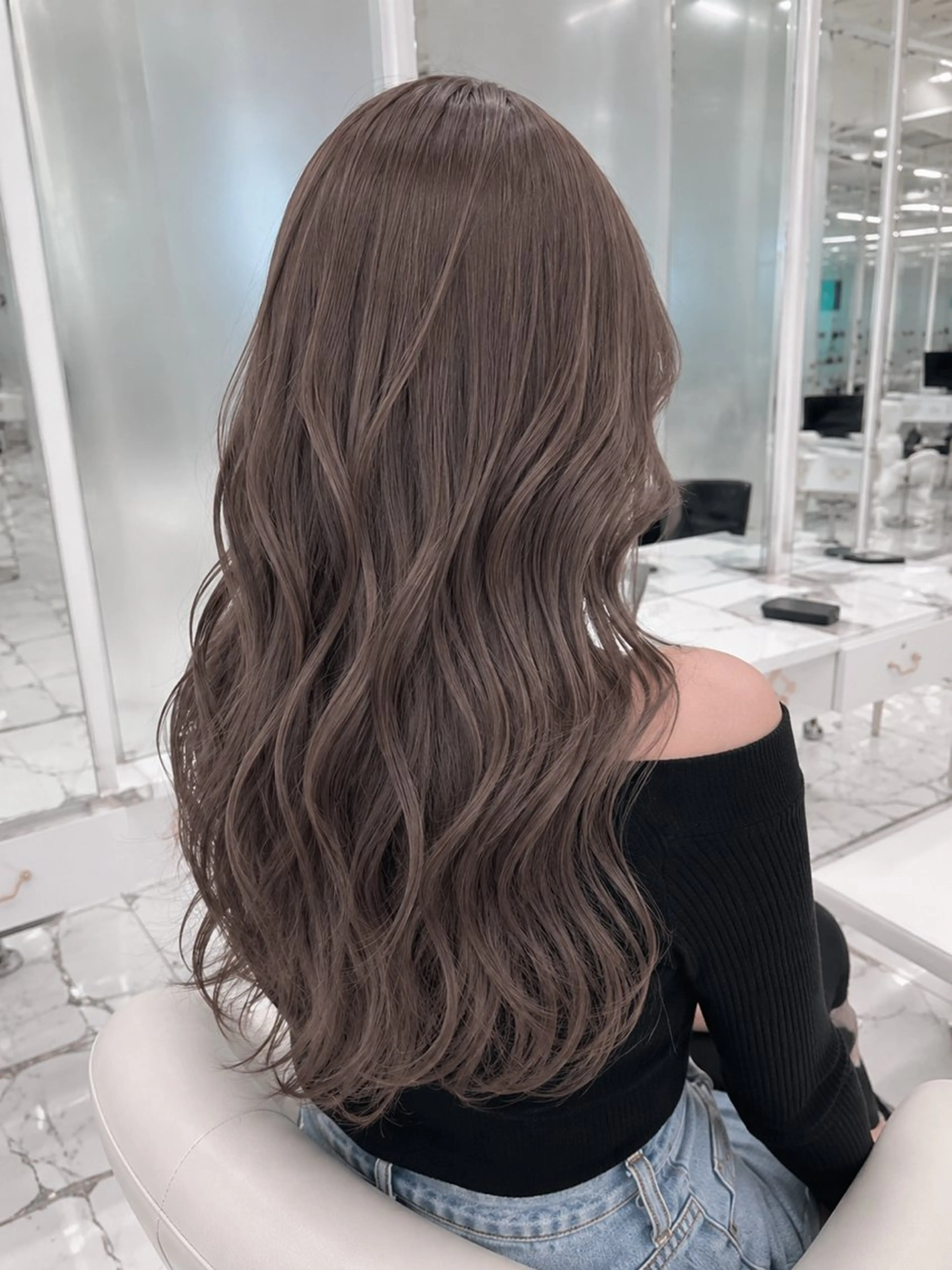ロング ブリーチカラー COA YUZUのヘアスタイル