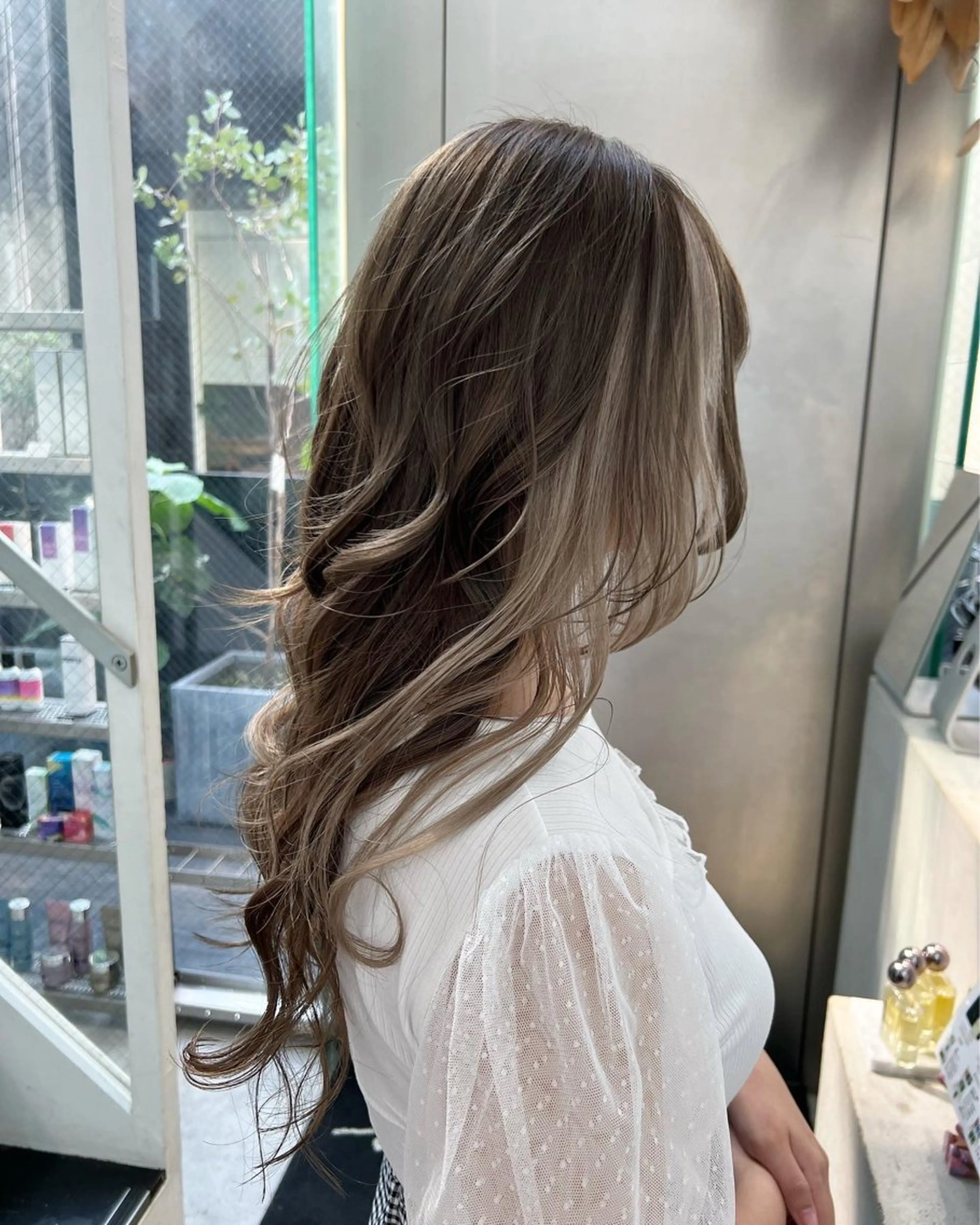ロング カラー ミストバング ブリーチ  フェイスフレーミング レイヤーカット カット ヘアカラー トリートメント インナーカラー/天神 ブリーチ/吉田のヘアスタイル