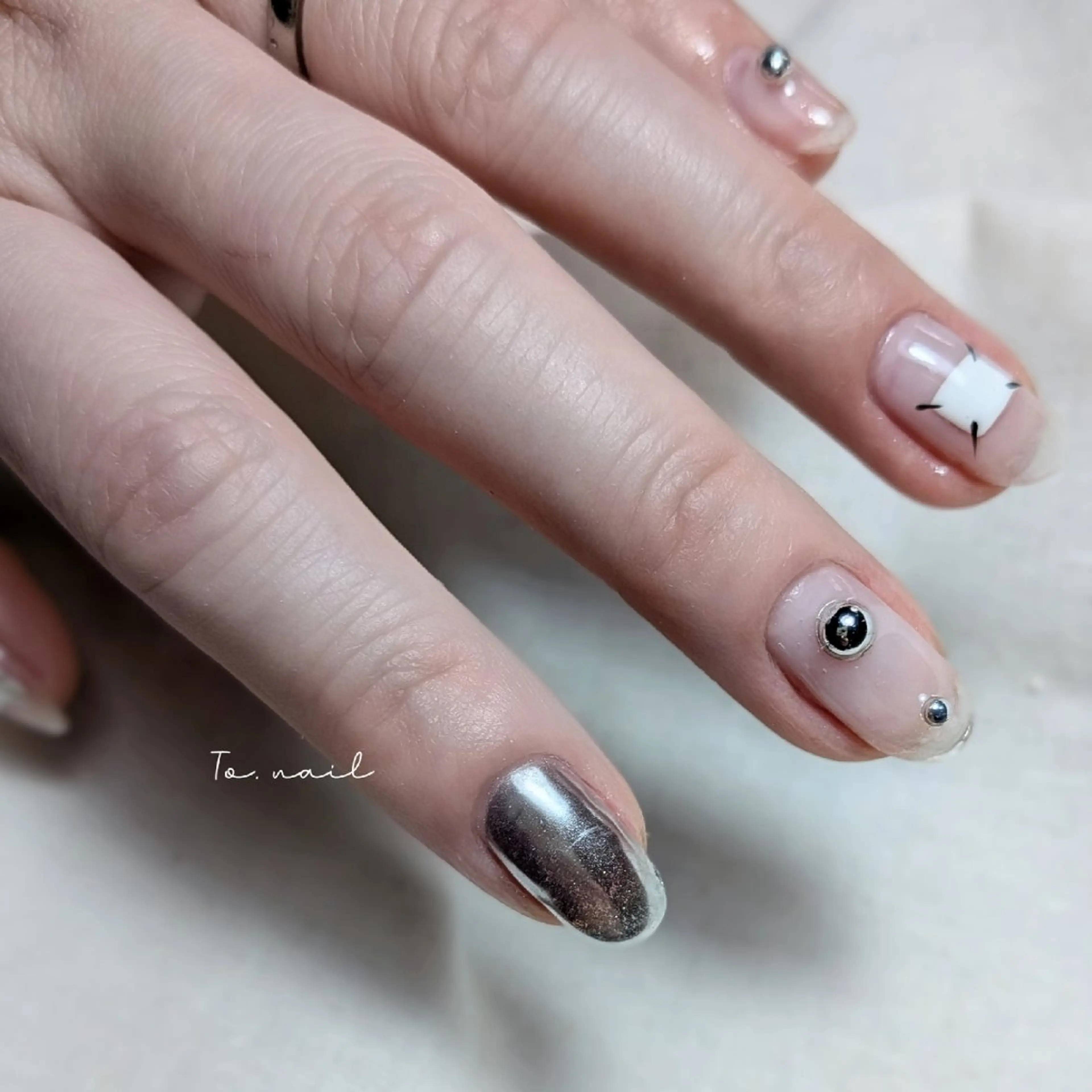 ネイル ハンドネイル To. nail （トゥ ネイル）のネイルデザイン
