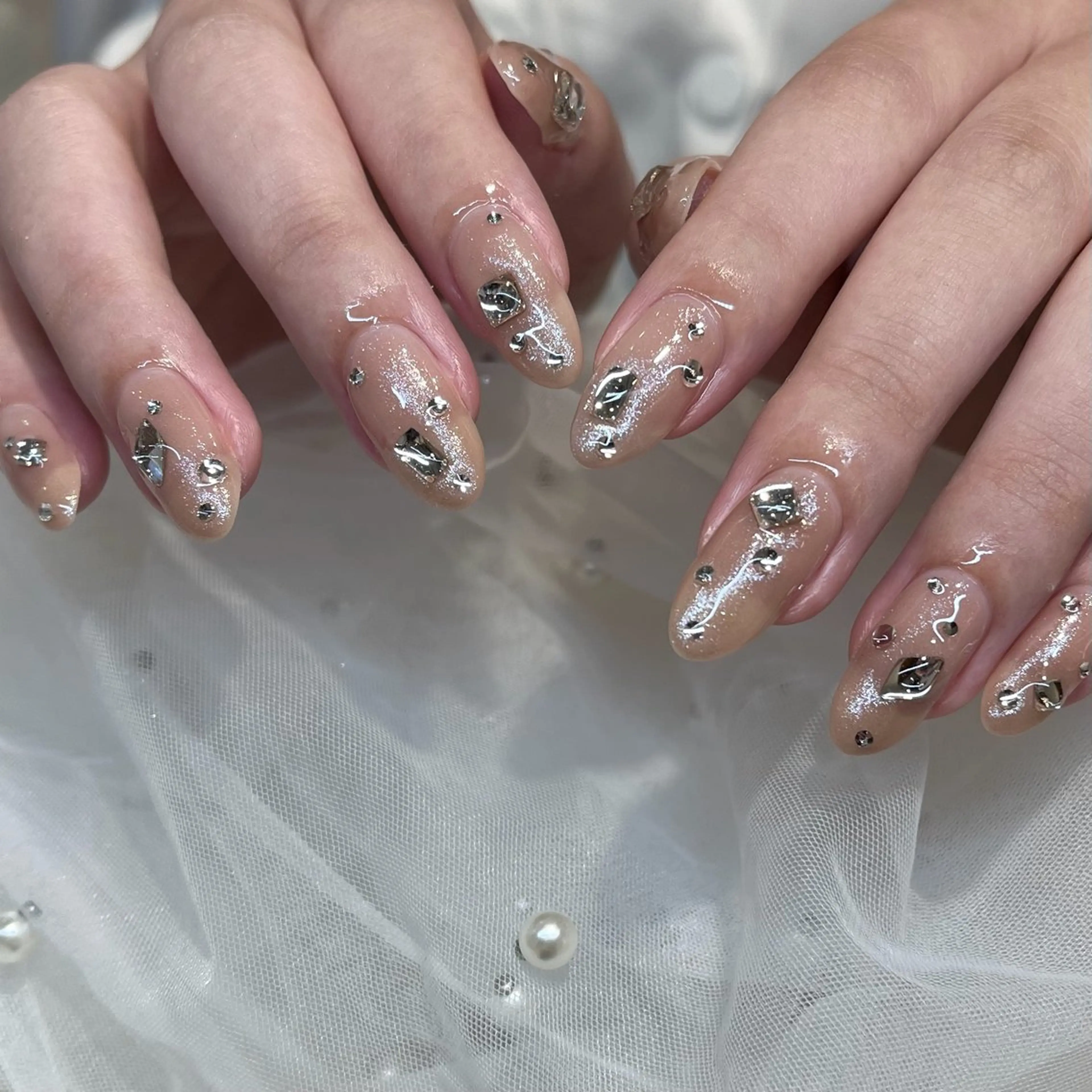 ネイル ストーンネイル 内田 里穂のネイルデザイン