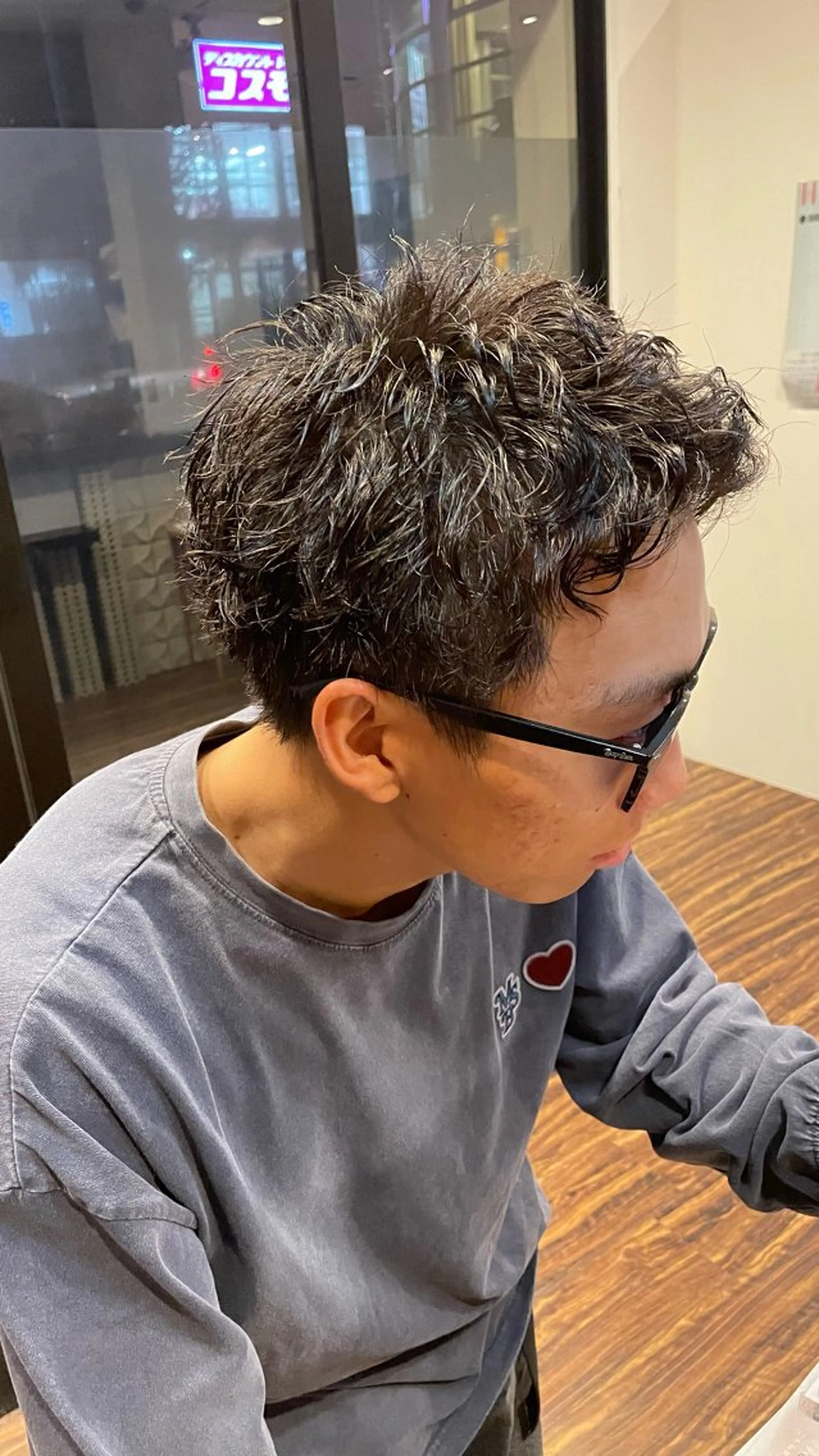 パーマ メンズ メンズパーマ スパイキーショート ツイストスパイラルパーマ スパイラルパーマ メンズ/透明感カラー しゅうとのヘアスタイル