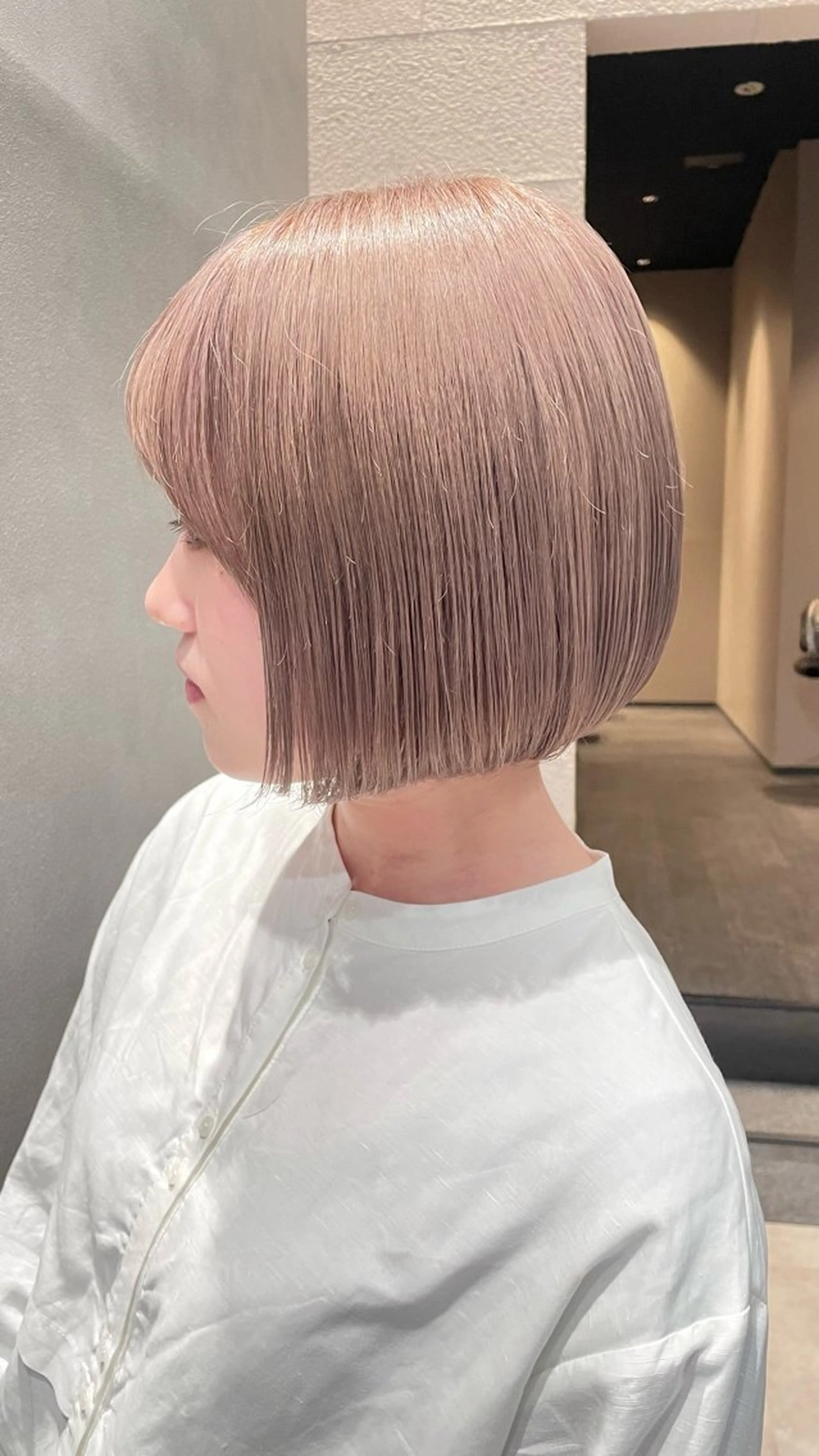 ショート カラー カット ヘアカラー トリートメント ヘアセット 韓国メンズヘア　ミル クティボブ　足立佳代のヘアスタイル