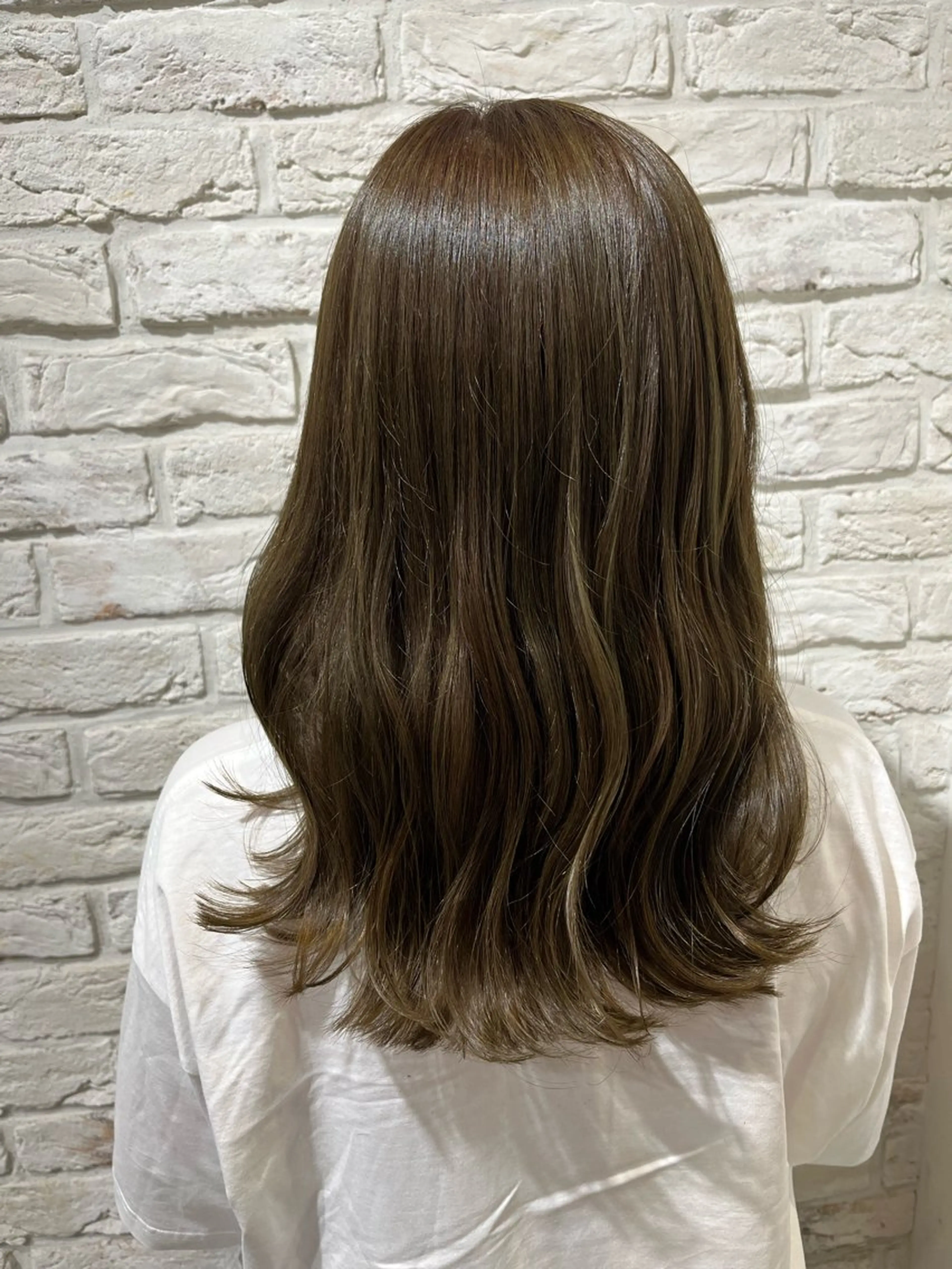 ロング 鈴木 菜々映のヘアスタイル