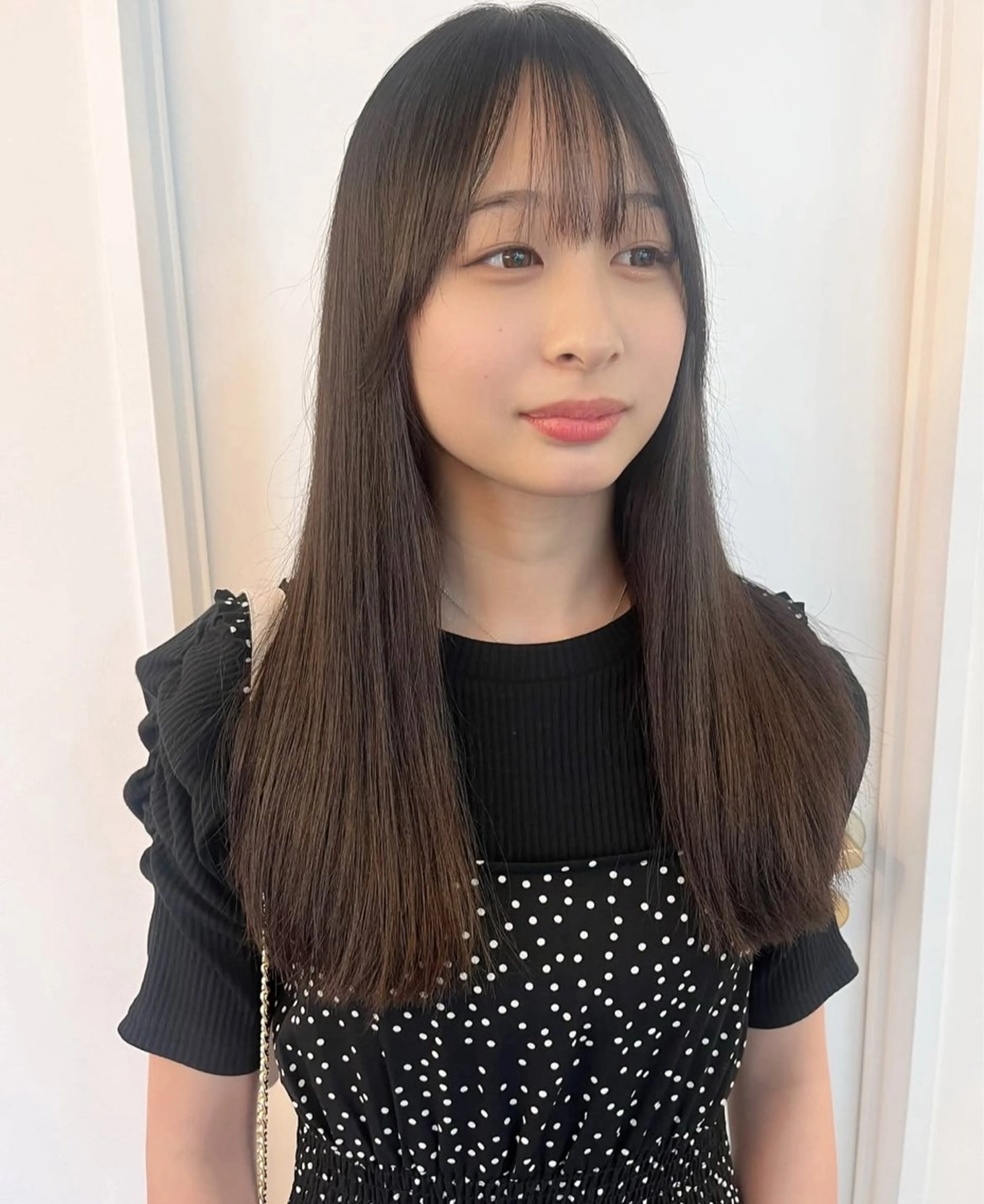 セミロング カラー tomu/大名/艶髪 髪質改善/透明感のヘアスタイル