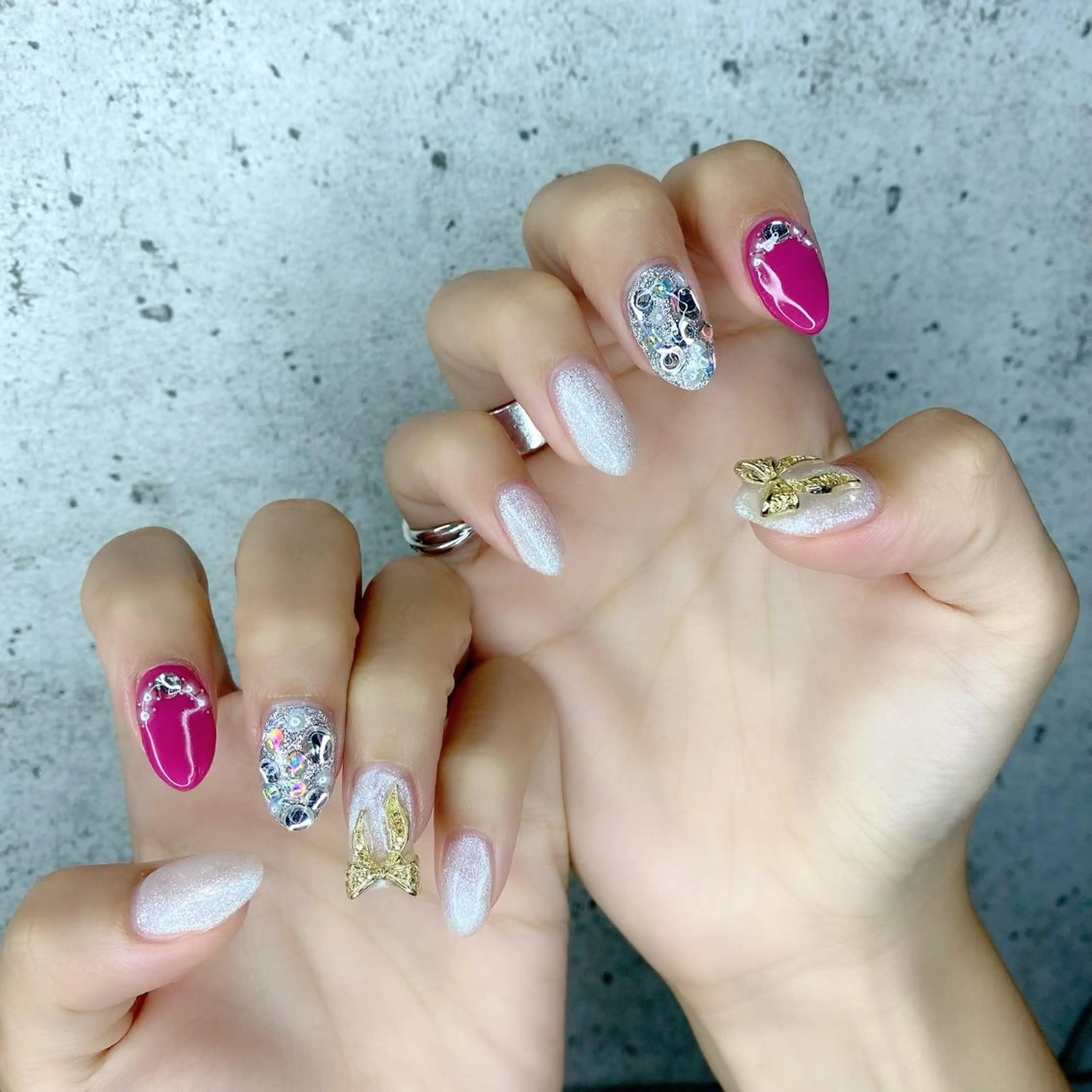 ネイル キラキラネイル ピンク リボン ホワイト Salon Ｋのネイルデザイン