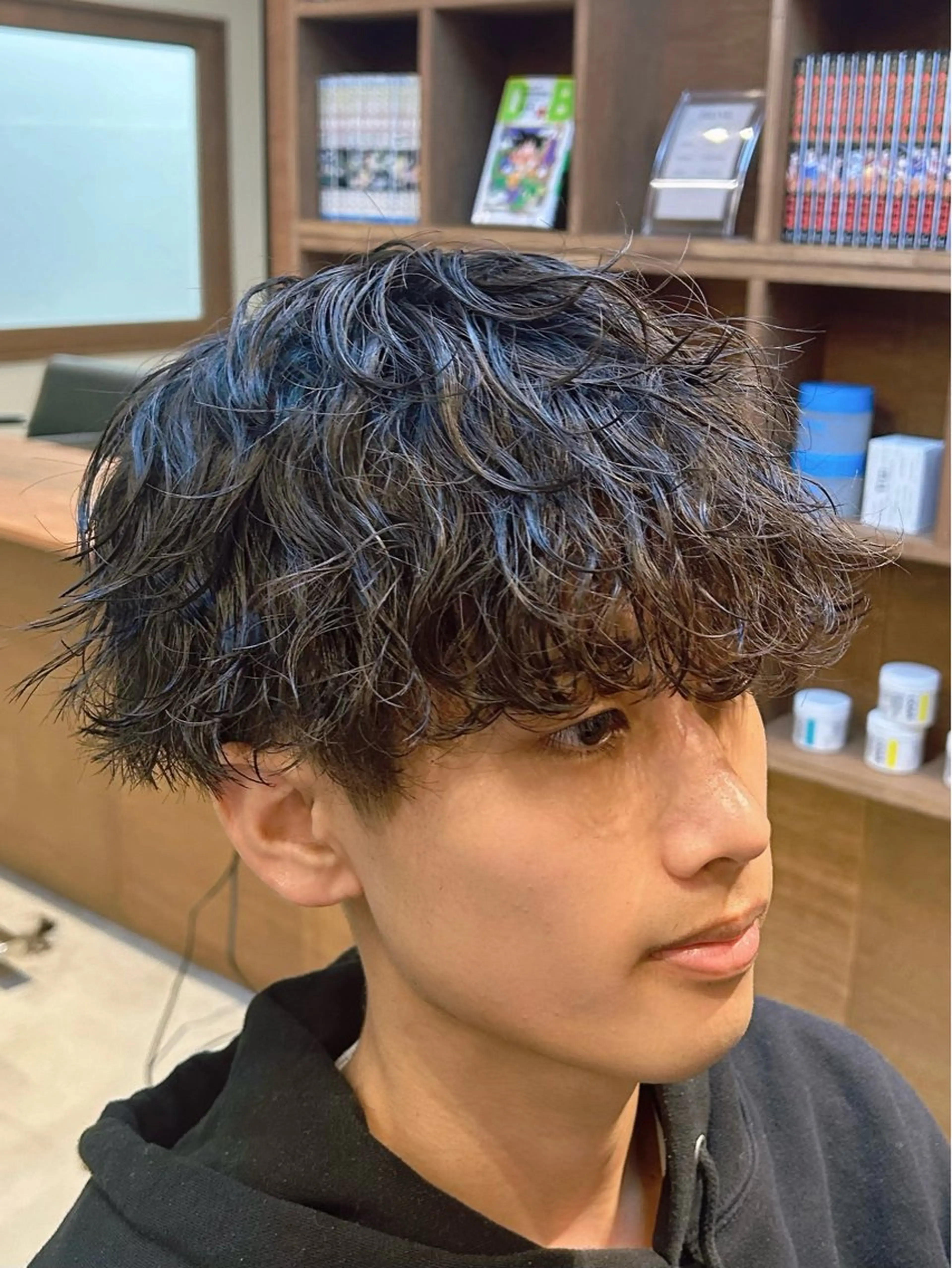 ショート パーマ メンズ メンズパーマ 波巻きパーマ スパイラルパーマ メンズパーマ✨️村越 雄斗のヘアスタイル