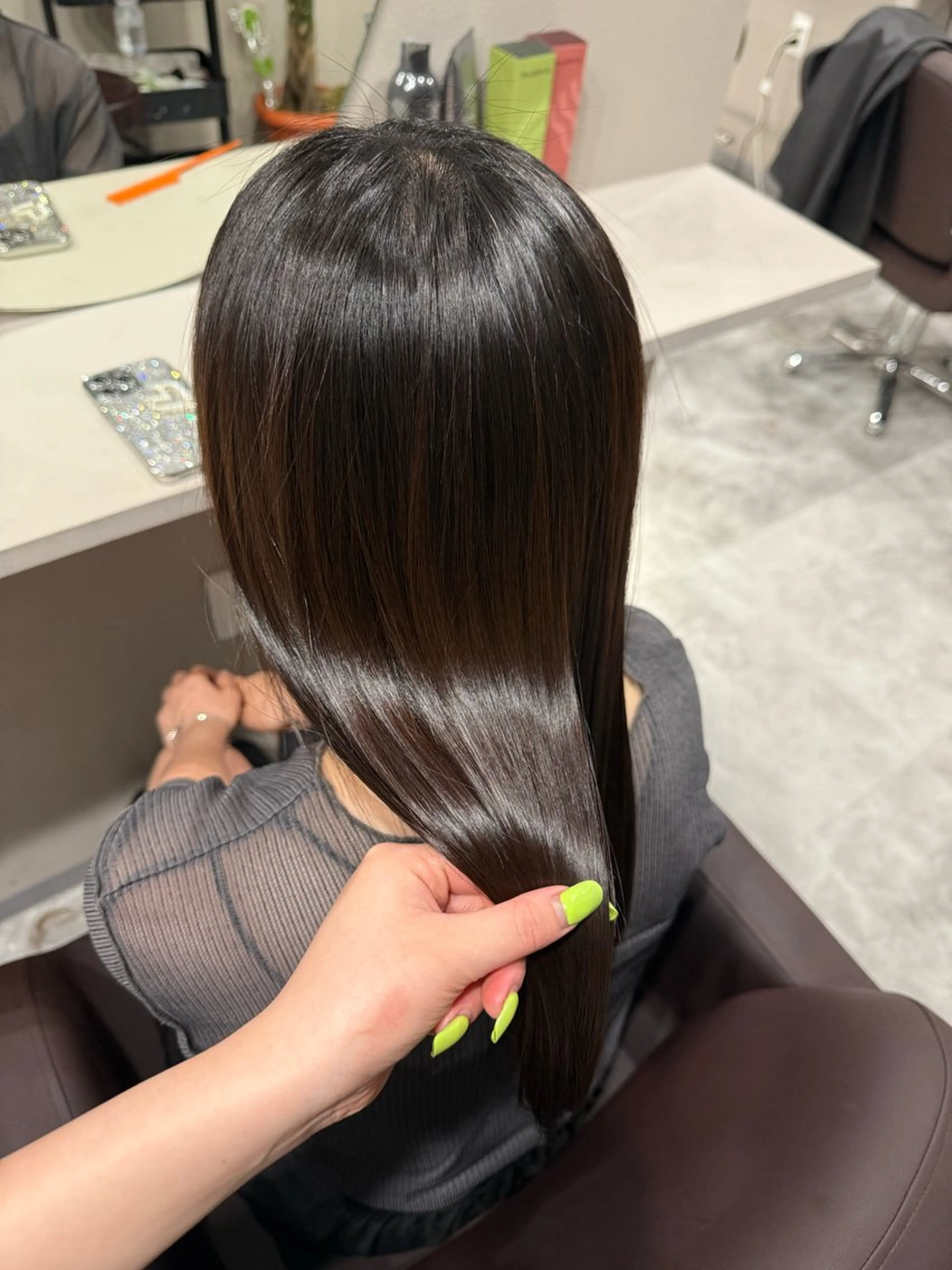 カレン mimiiyのヘアスタイル